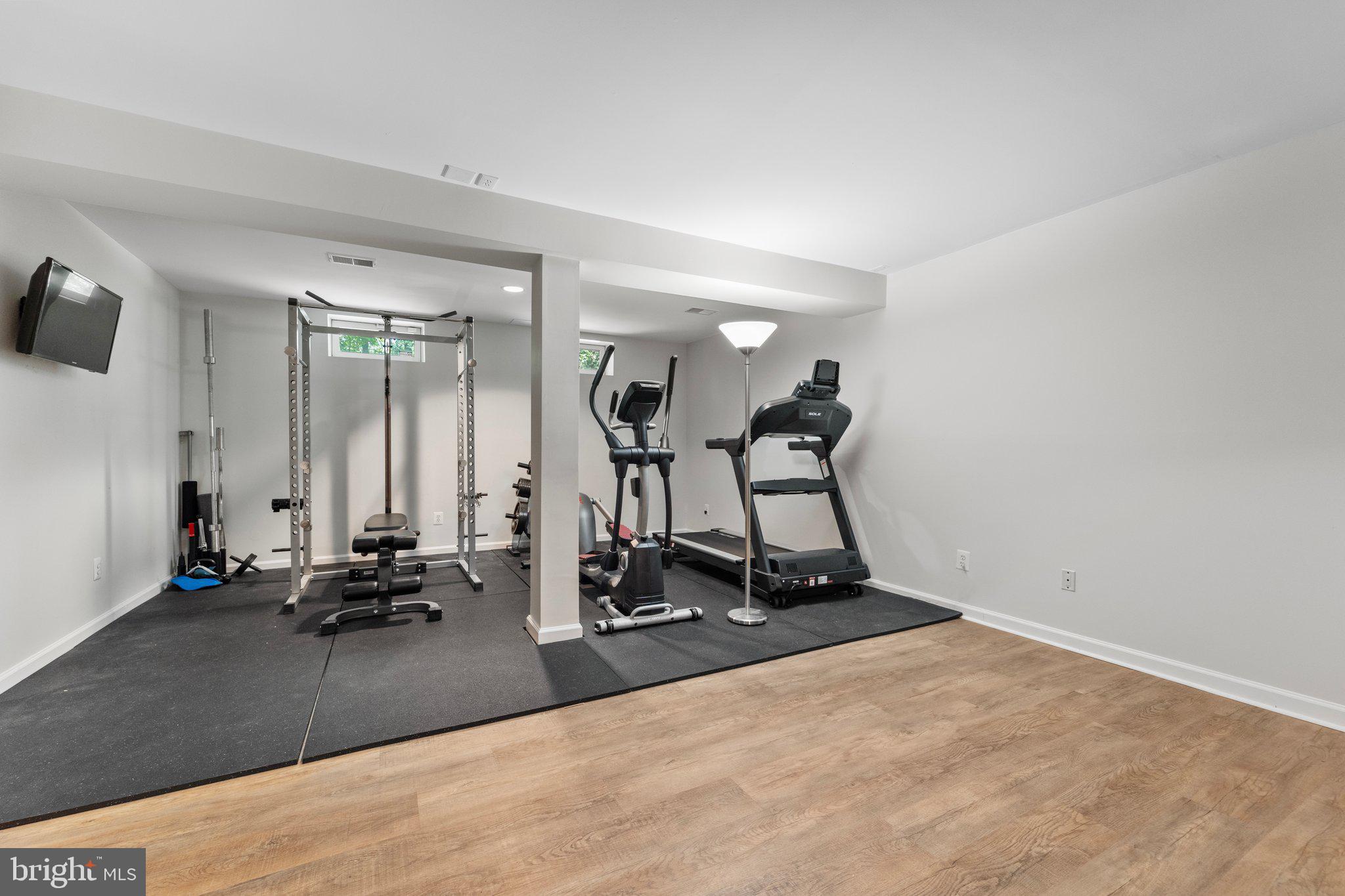 MEADOWBROOK WOODS - Residential