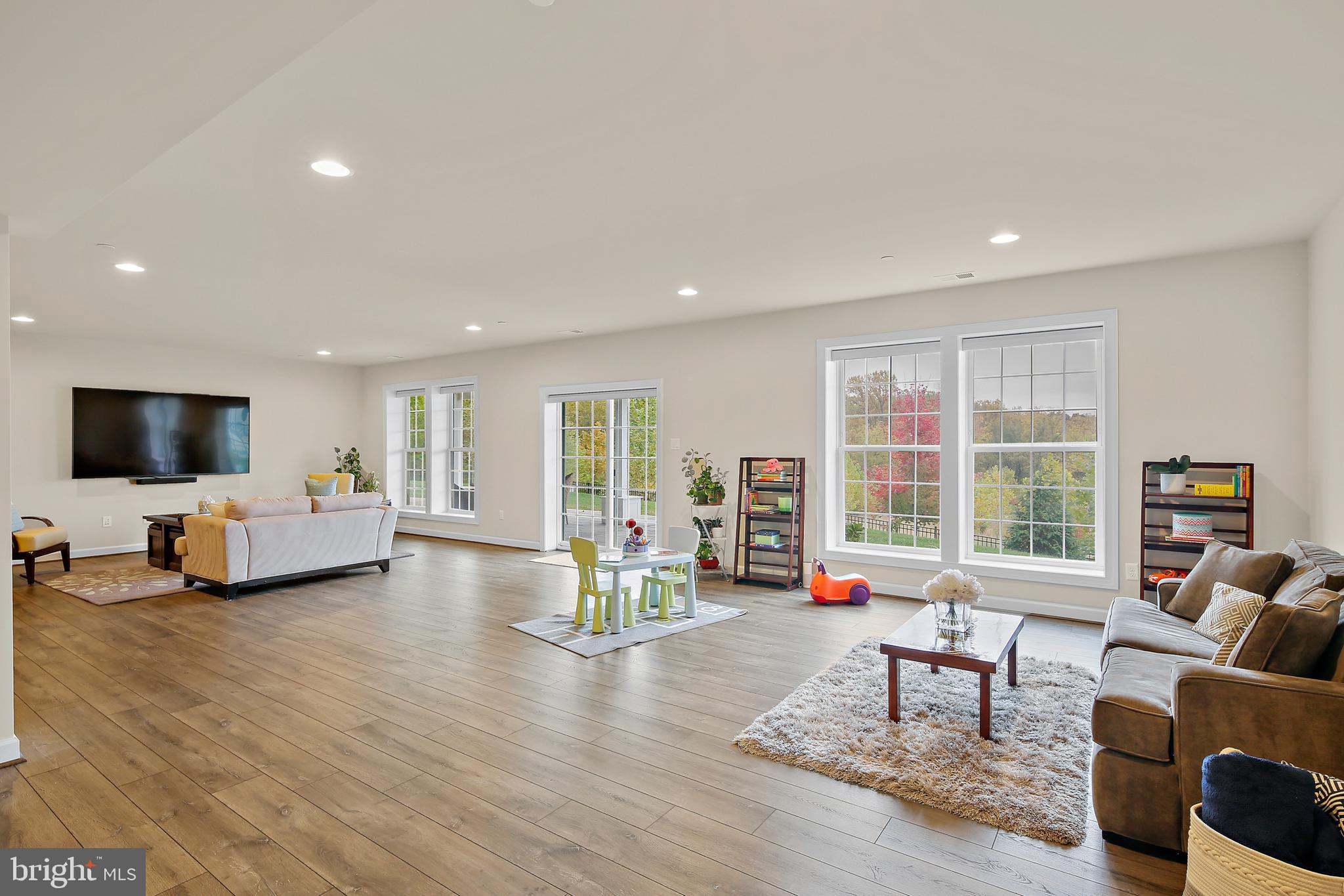 GROVEMONT OVERLOOK - Residential