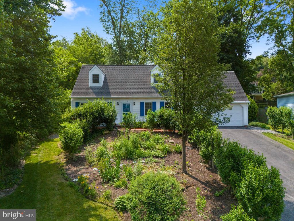 Photo of 110 Hampden Drive, MOUNTVILLE, PA 17554 (MLS # PALA2070778)