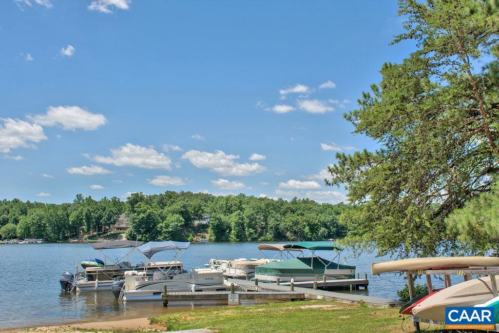 LAKE MONTICELLO - Land