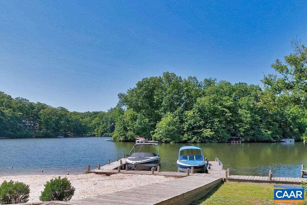 LAKE MONTICELLO - Land