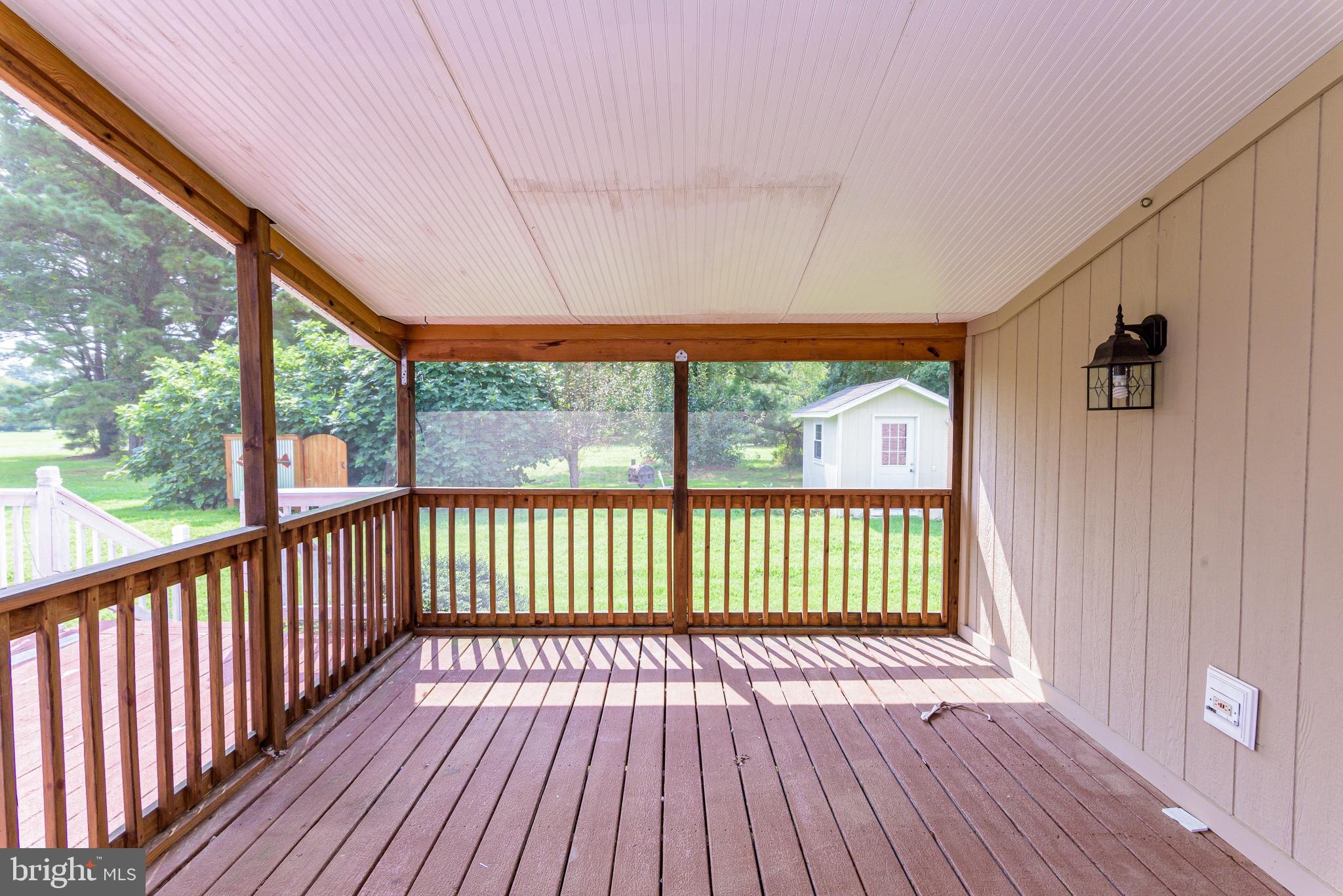 CAPTAIN'S COVE - Residential