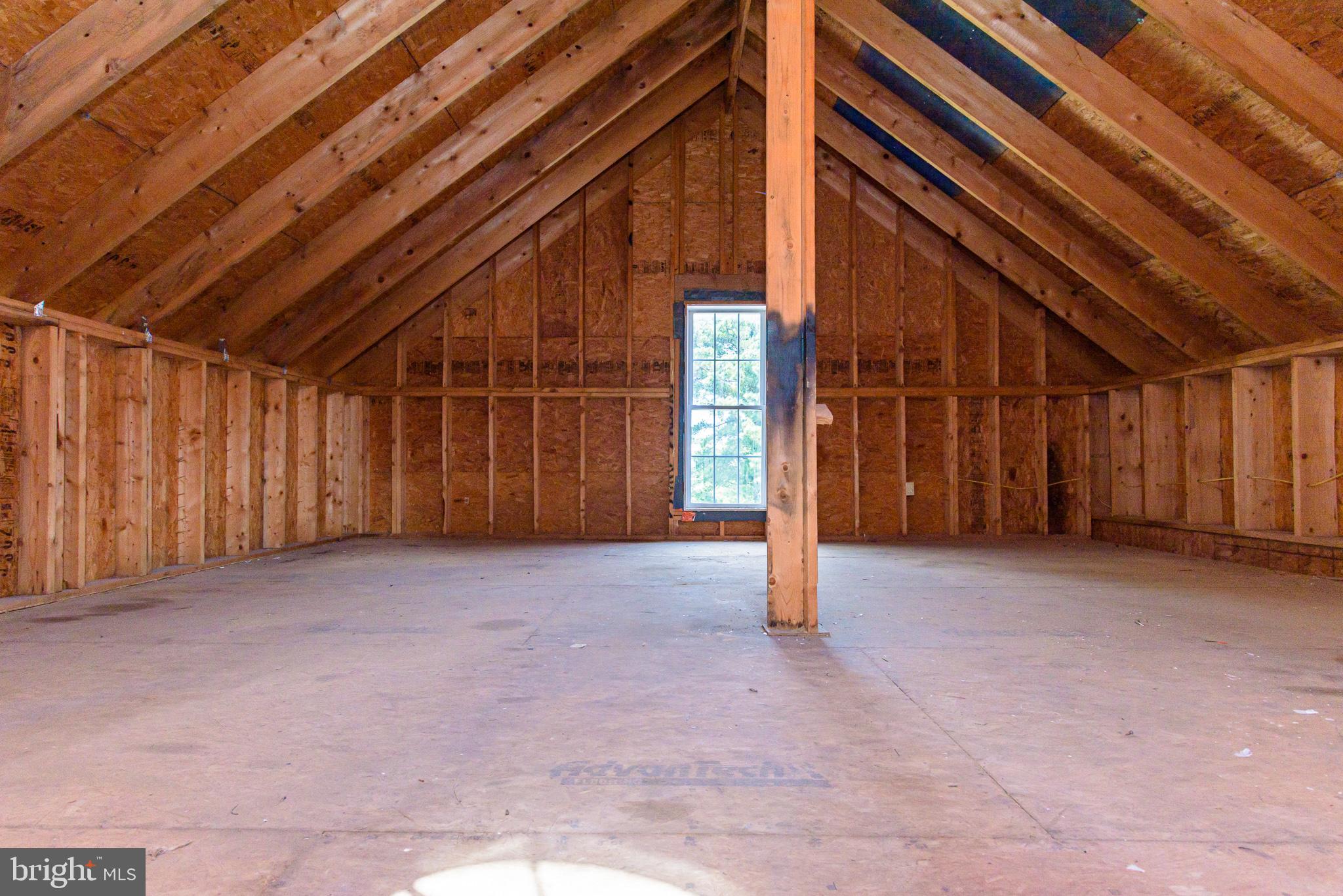 CAPTAIN'S COVE - Residential