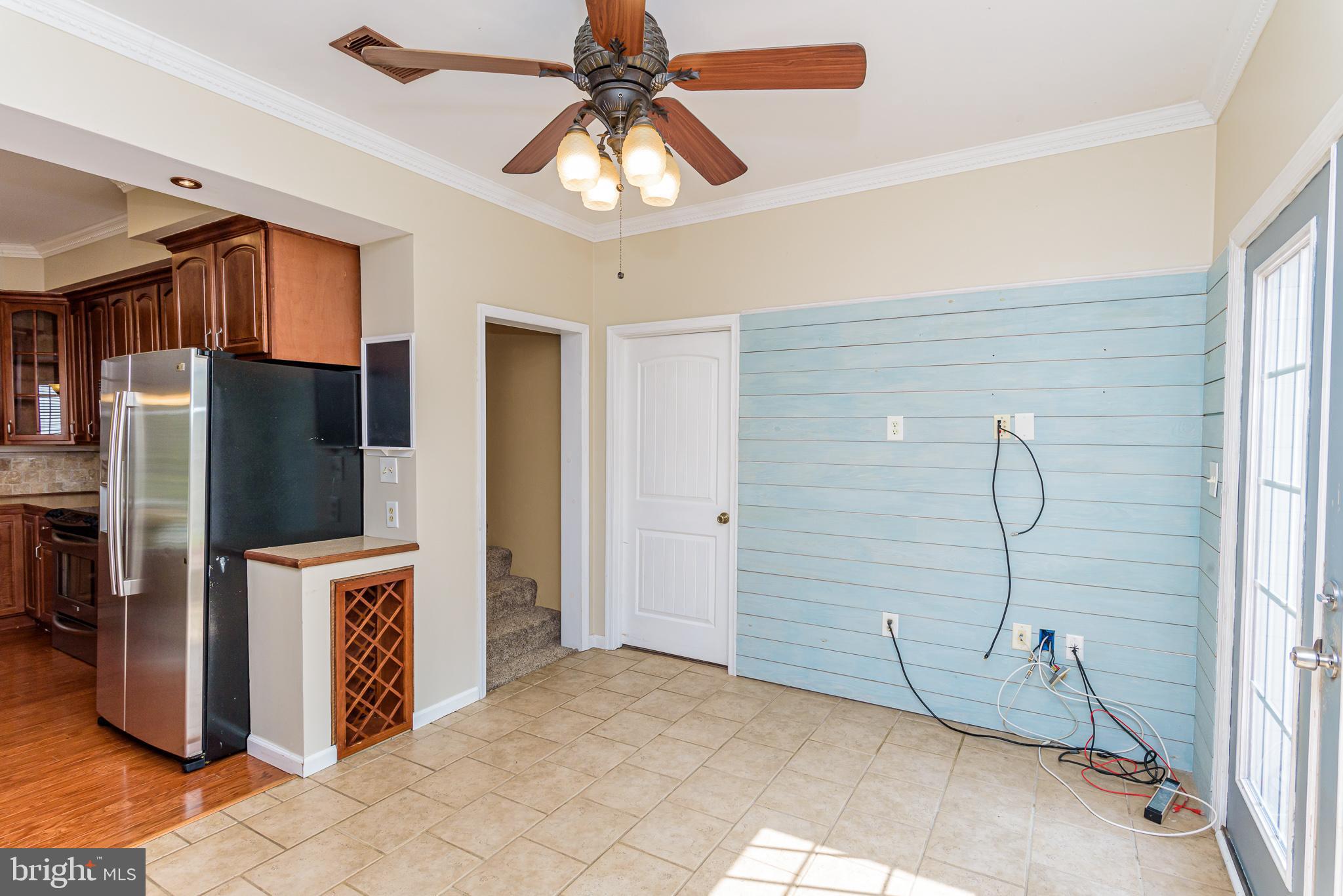 CAPTAIN'S COVE - Residential