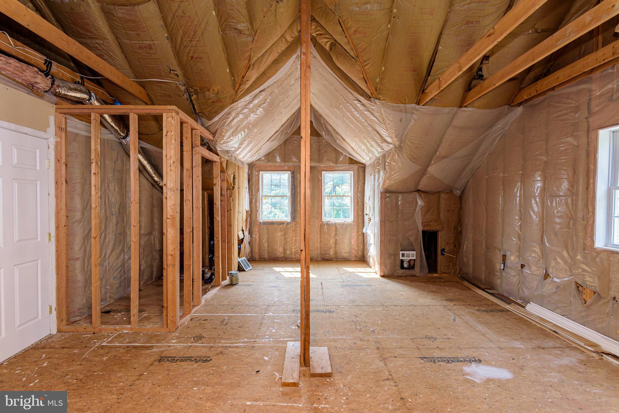 CAPTAIN'S COVE - Residential