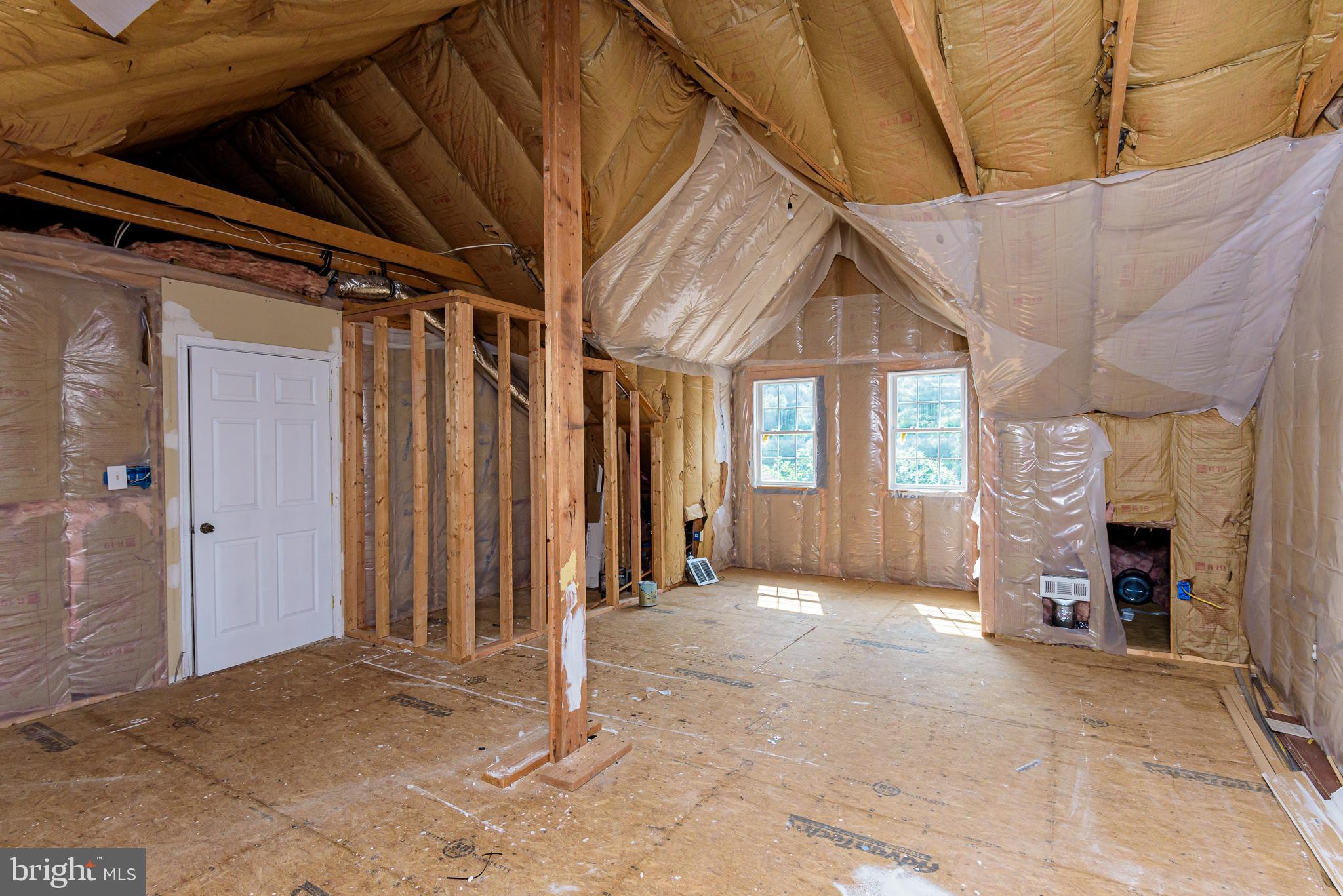 CAPTAIN'S COVE - Residential