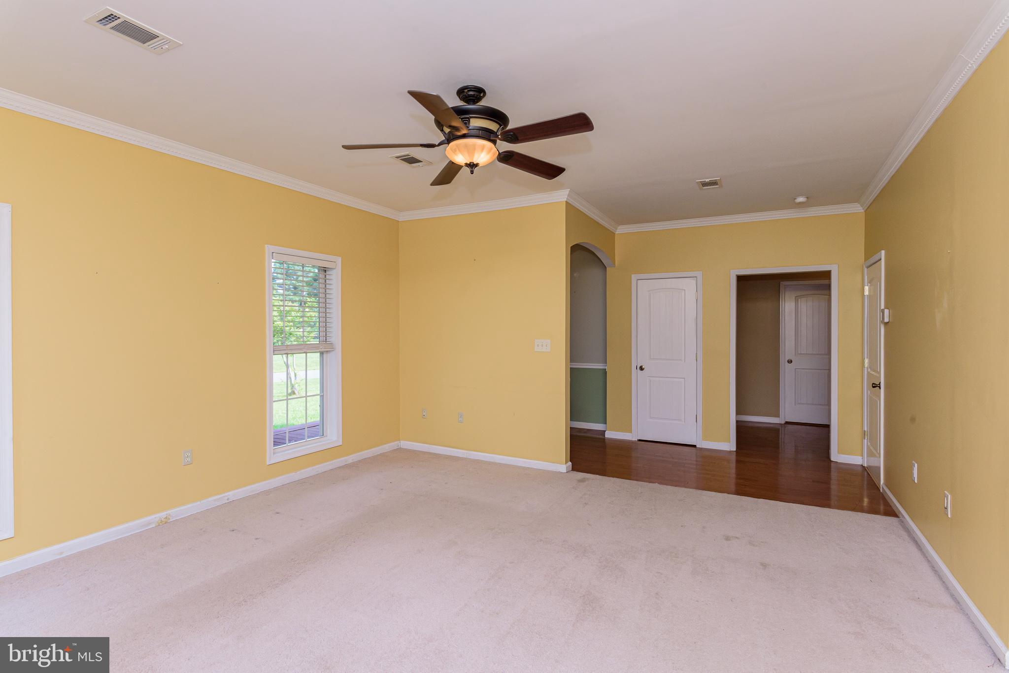 CAPTAIN'S COVE - Residential