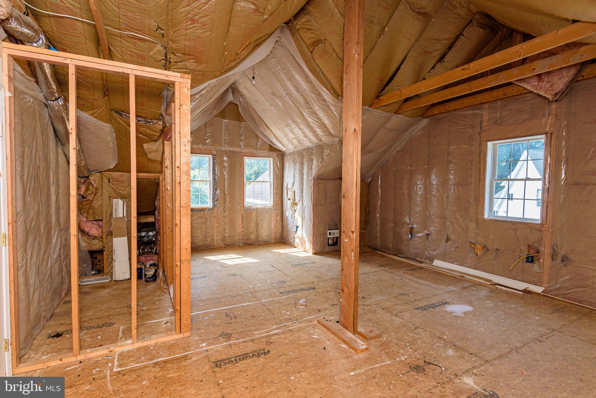 CAPTAIN'S COVE - Residential