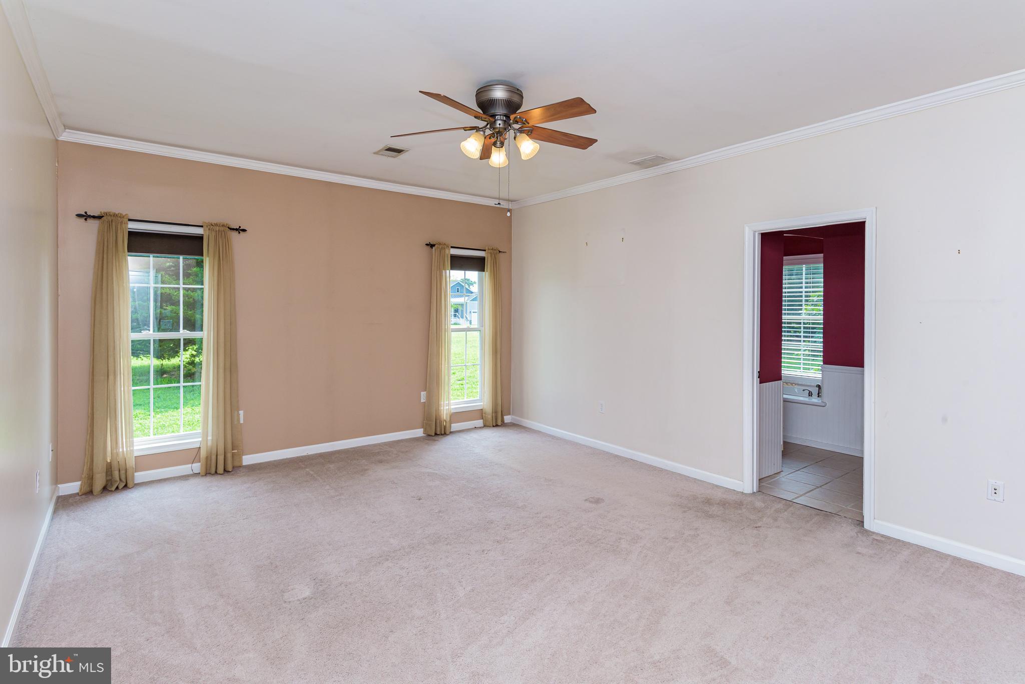 CAPTAIN'S COVE - Residential