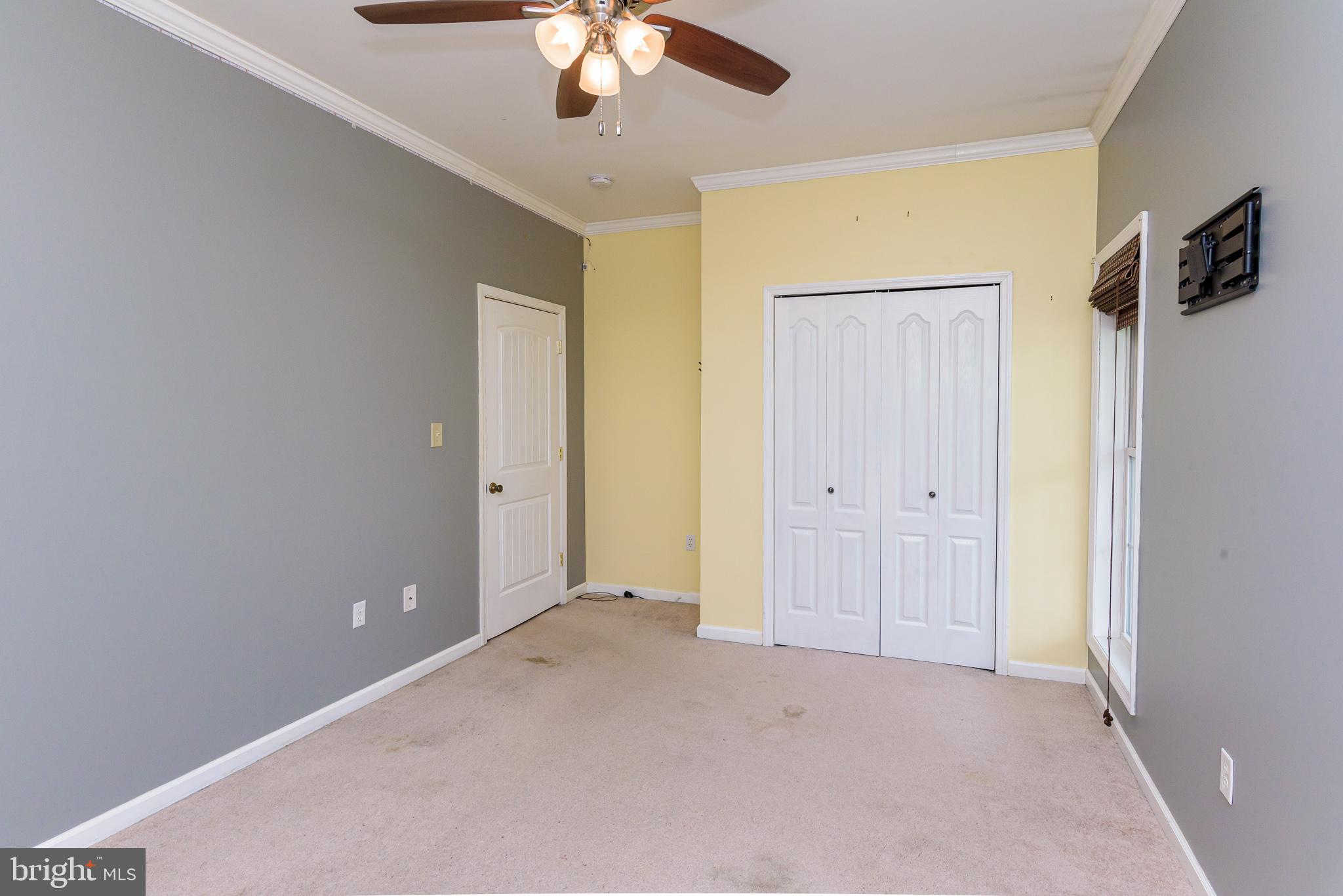 CAPTAIN'S COVE - Residential