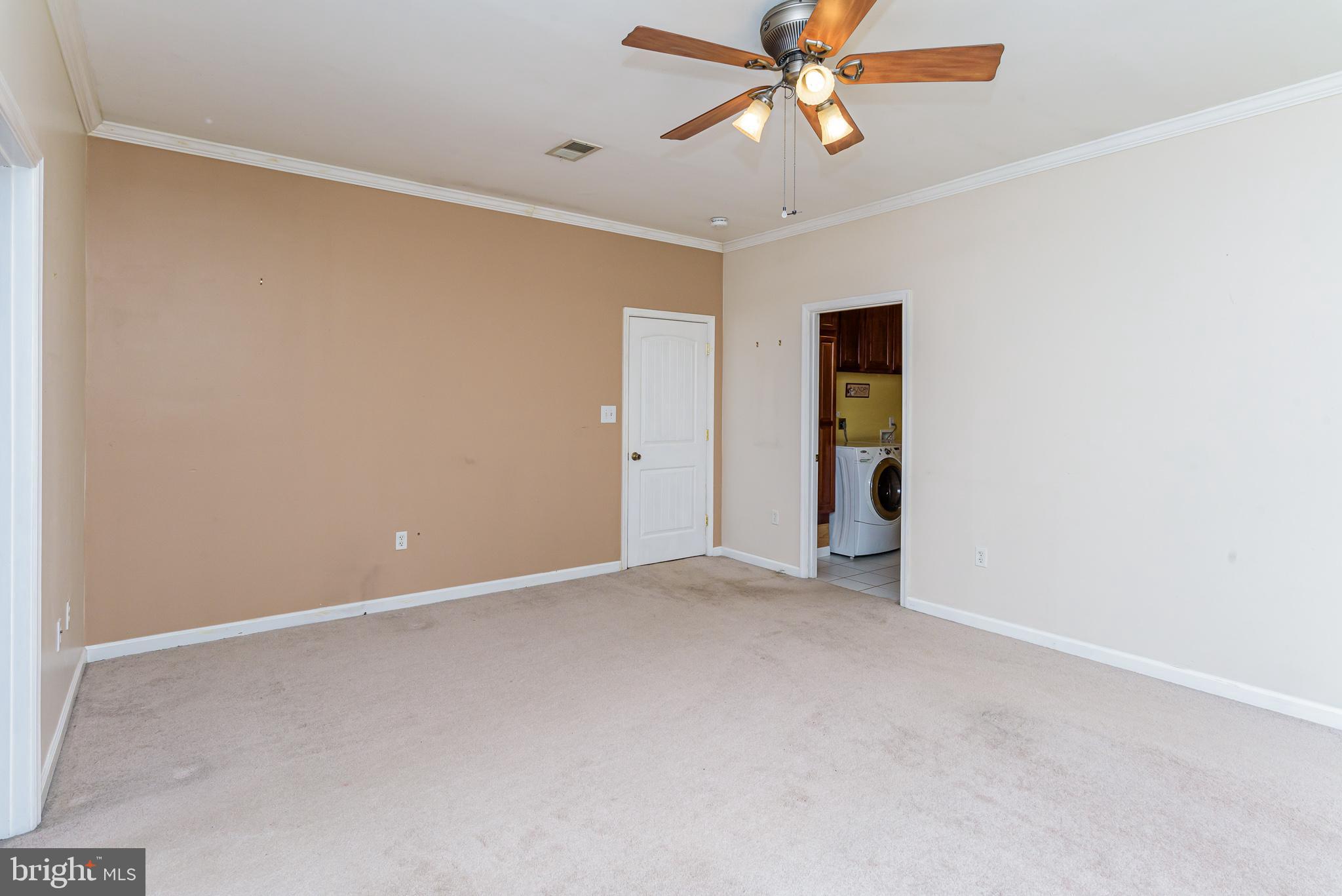 CAPTAIN'S COVE - Residential