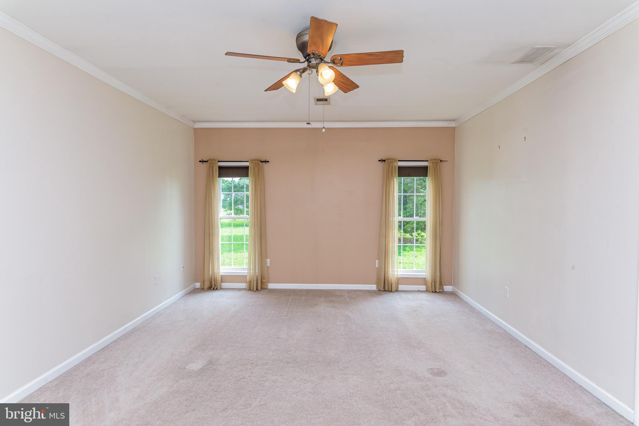 CAPTAIN'S COVE - Residential