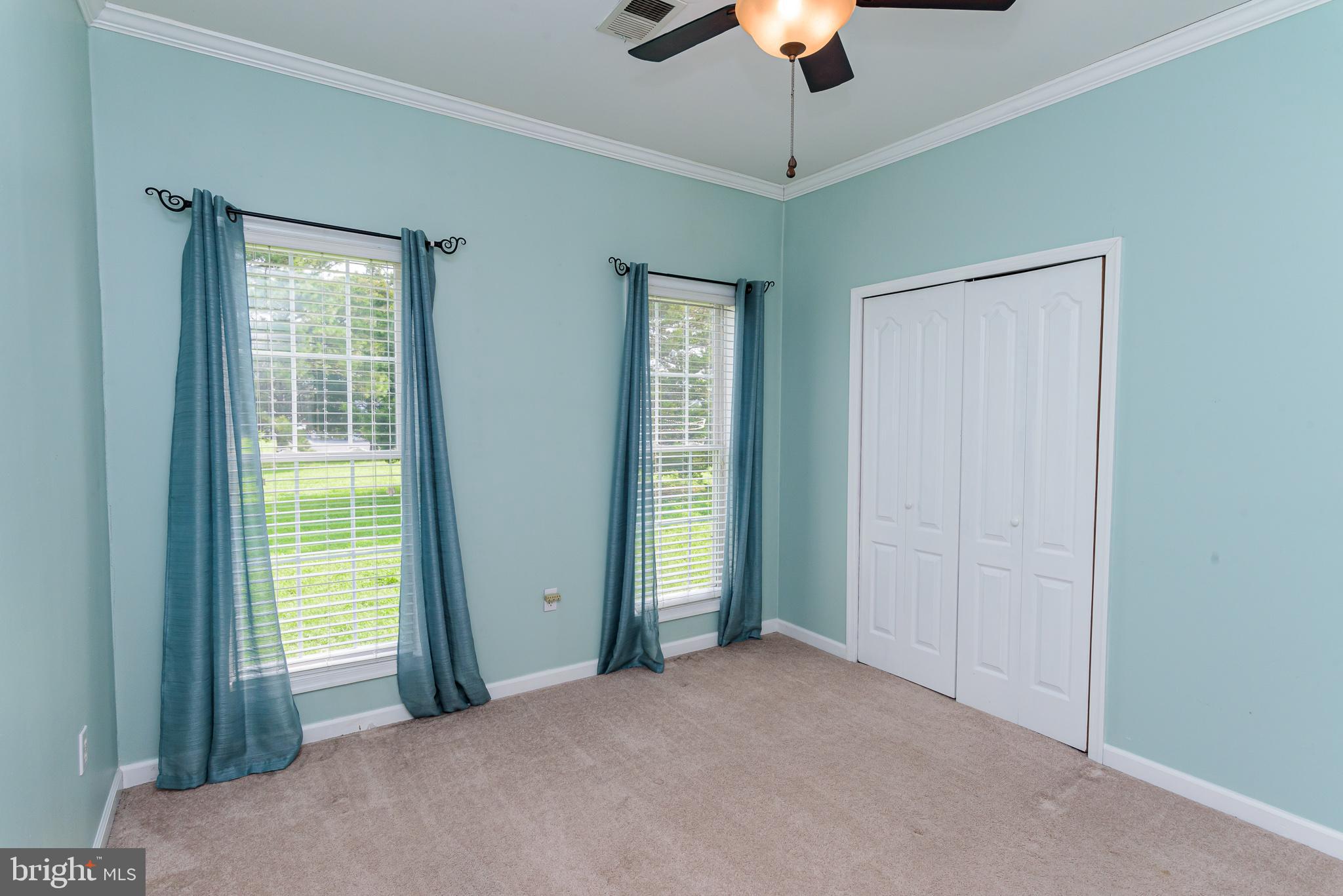 CAPTAIN'S COVE - Residential