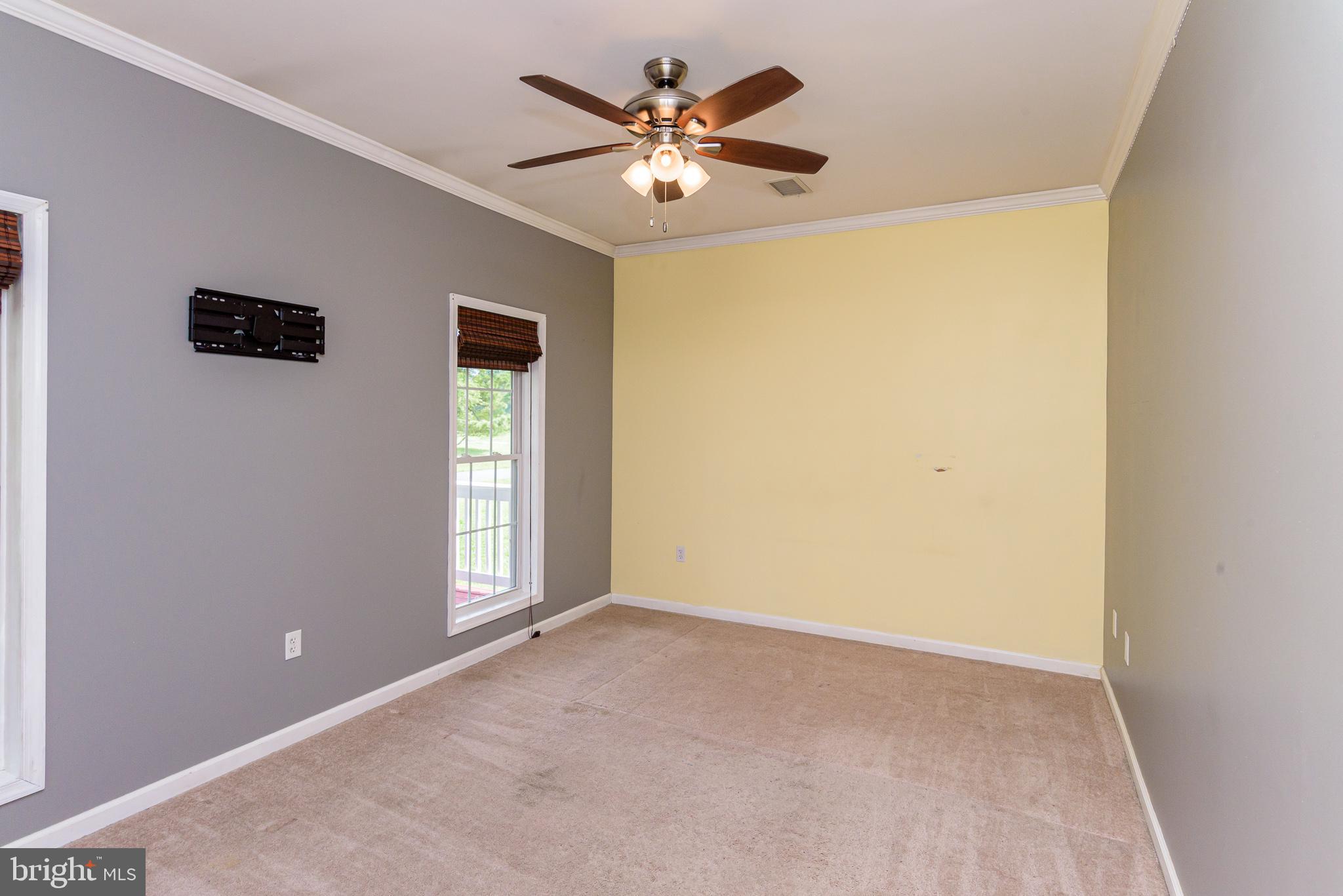 CAPTAIN'S COVE - Residential