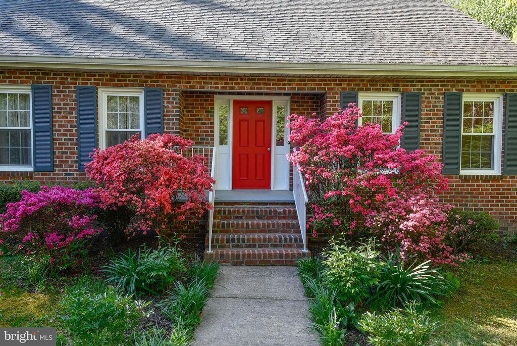 Photo of 9624 Sutters Rd, PARTLOW, VA 22534 (MLS # VASP2041600)