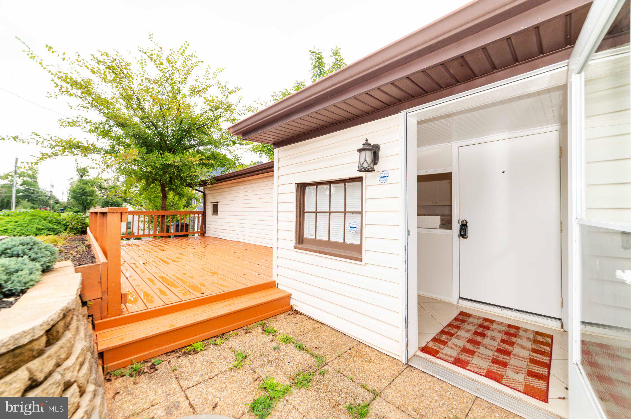 8107 MAPLEWOOD DRIVE