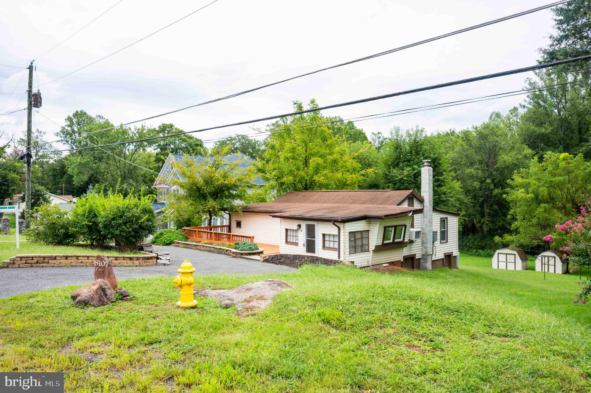 8107 MAPLEWOOD DRIVE
