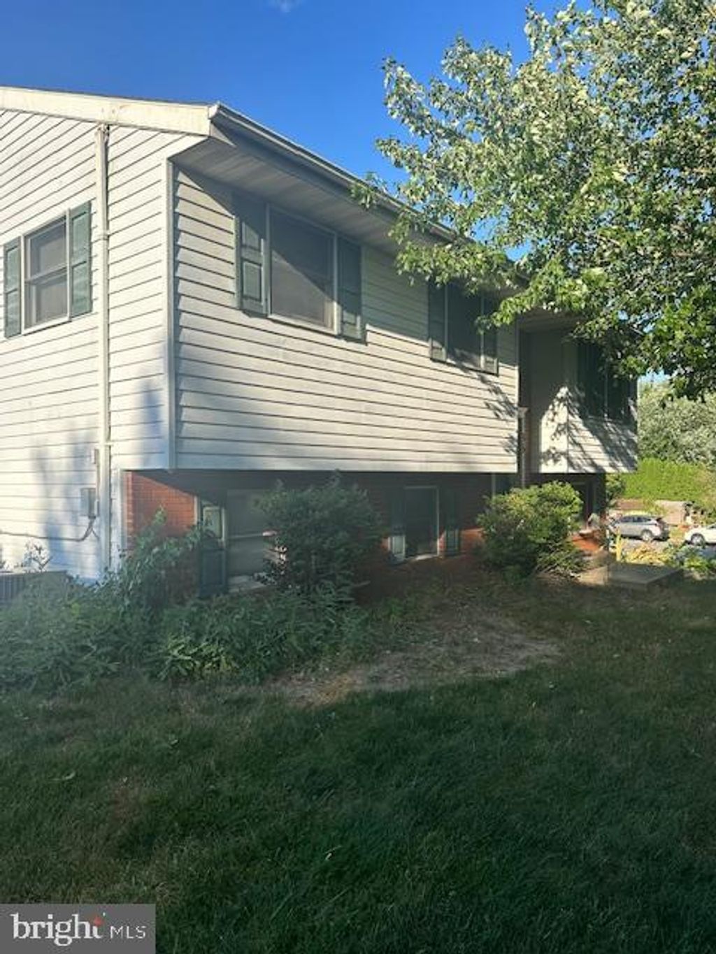 Photo of 35 Hoover Road, Lancaster, PA 17603 (MLS # PALA2053738)