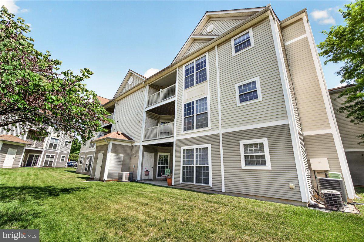 BALLENGER CREEK CENTER POND - Residential
