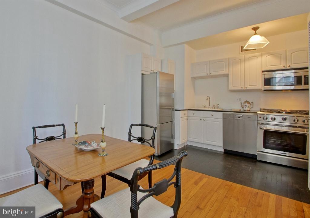 1900 RITTENHOUSE SQUARE 7C