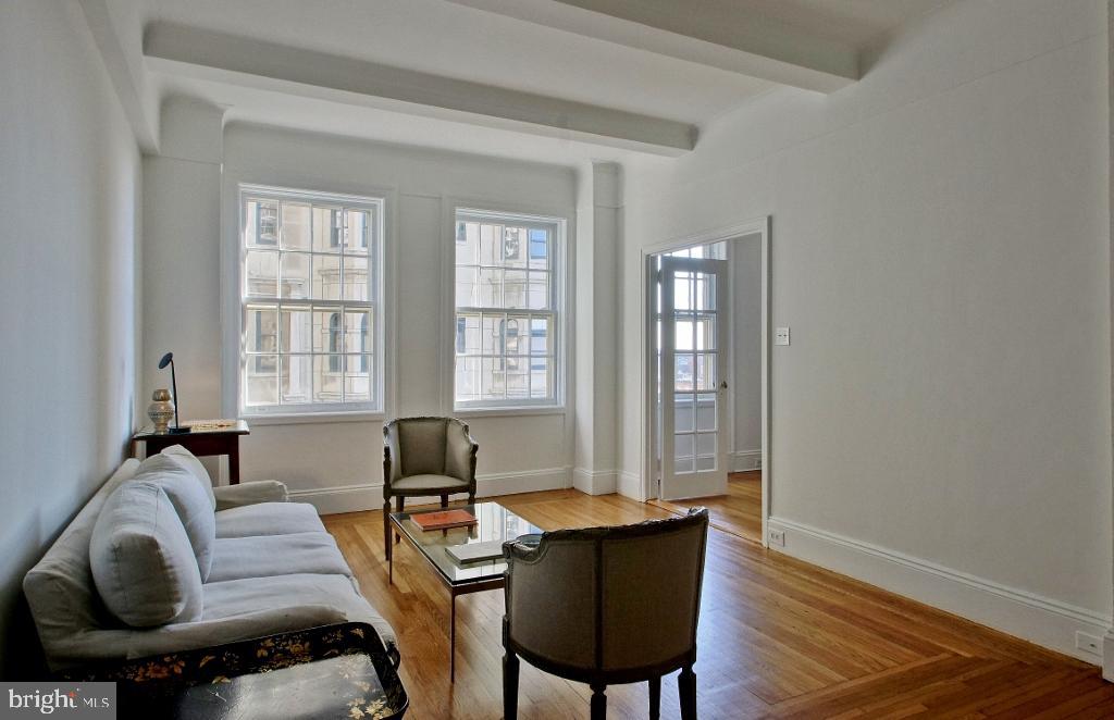 1900 RITTENHOUSE SQUARE 7C
