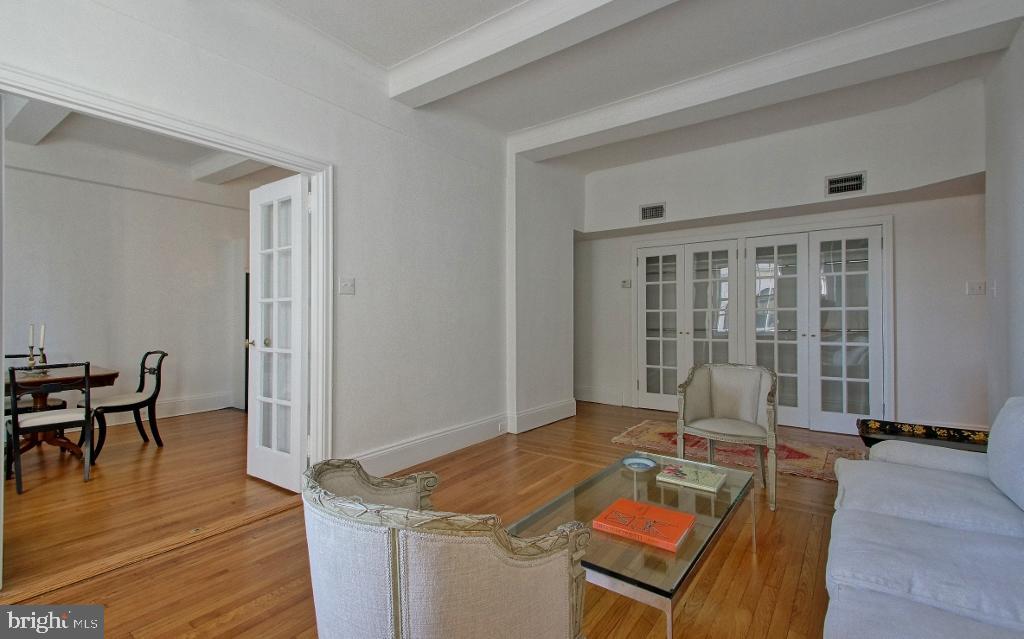 1900 RITTENHOUSE SQUARE 7C