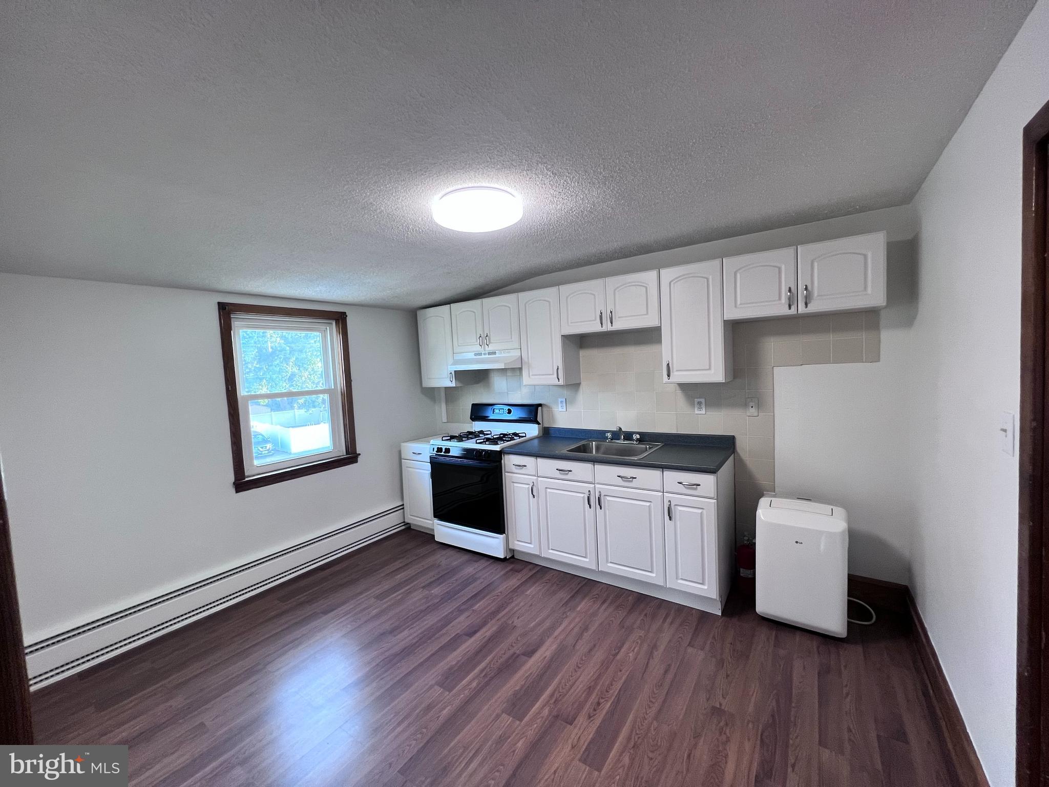 BALTIMORE HIGHLANDS - Residential