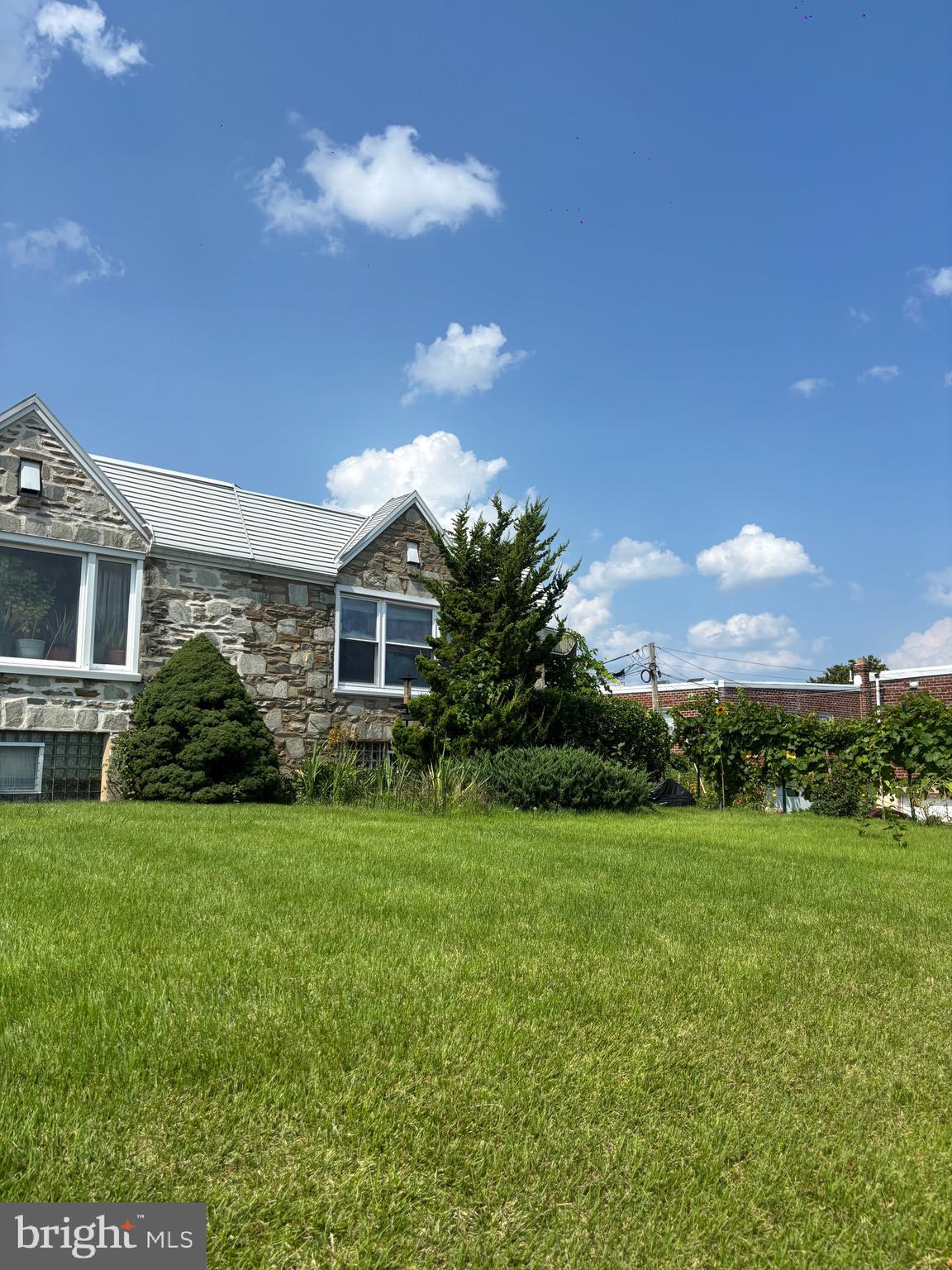 8942 BLUE GRASS ROAD