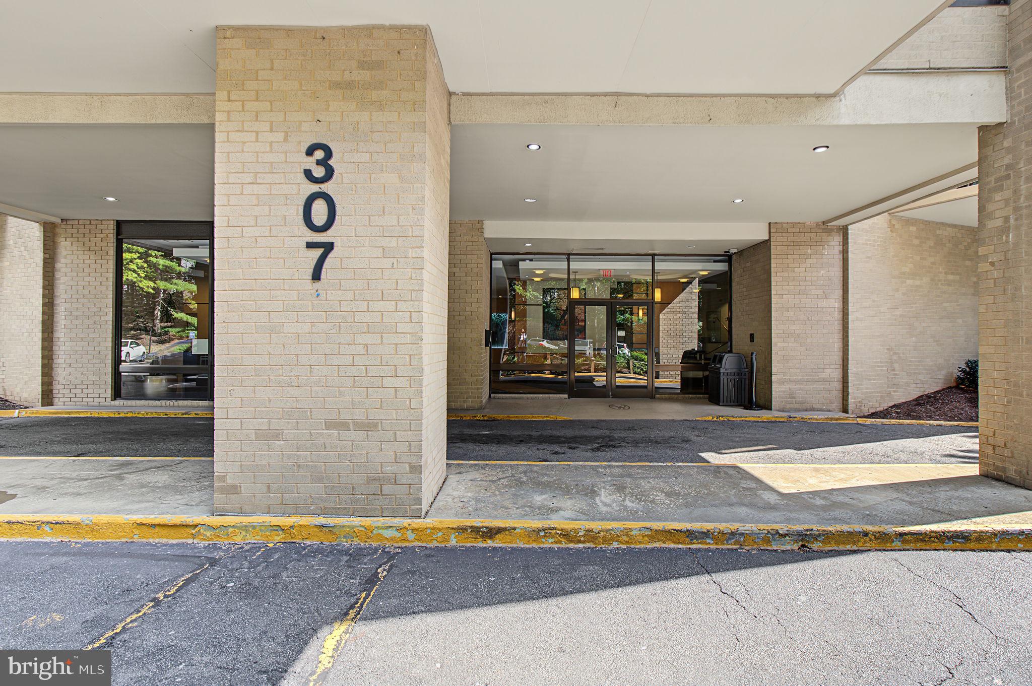 307 YOAKUM PARKWAY 301