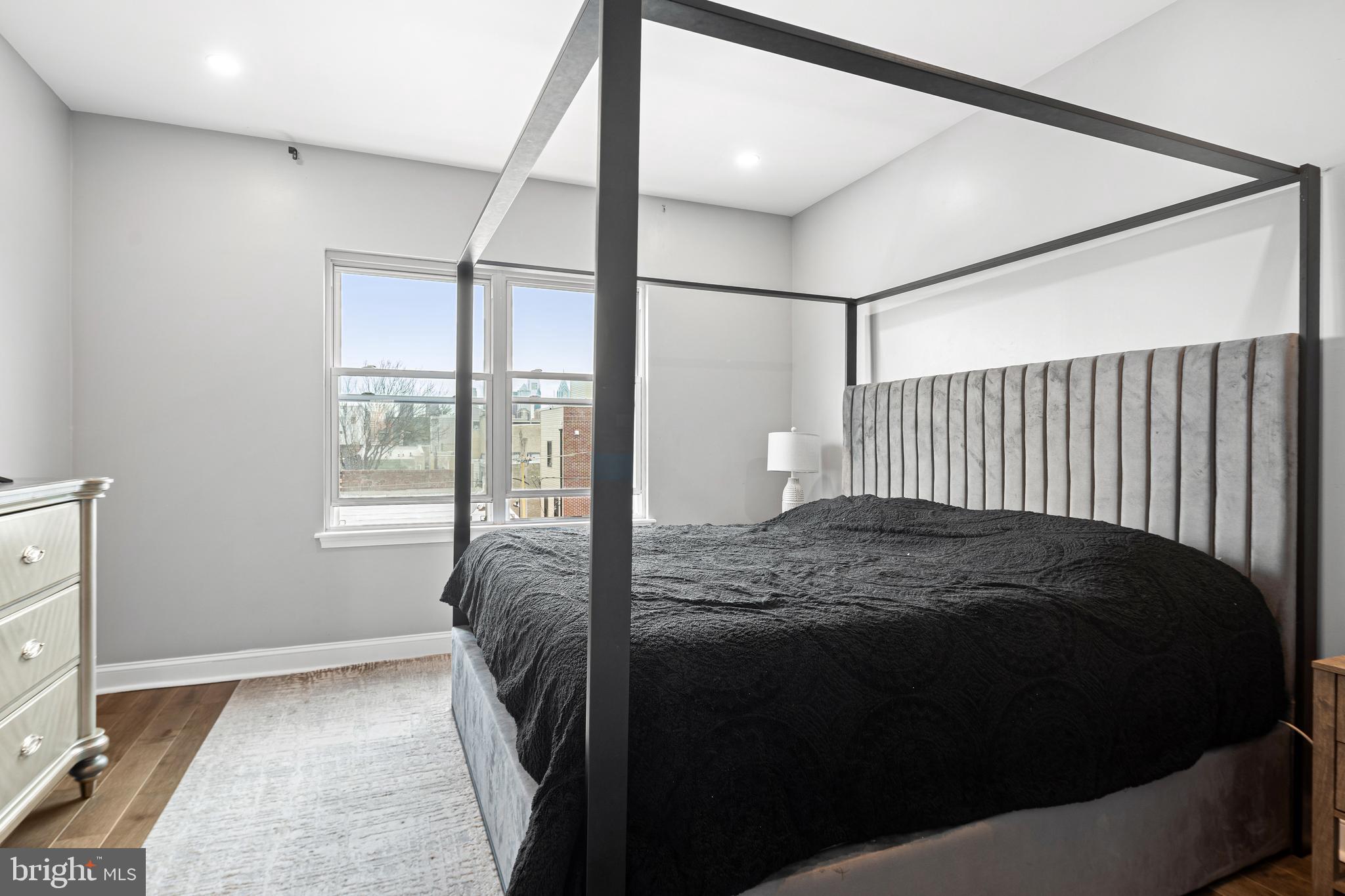 POINT BREEZE - Residential