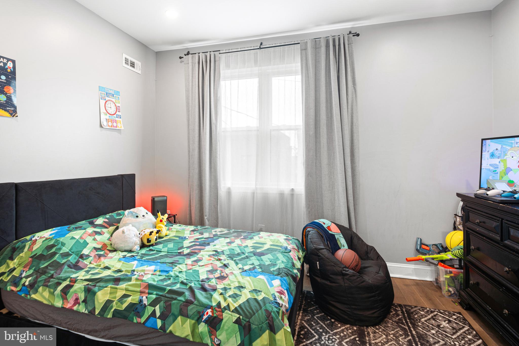 POINT BREEZE - Residential