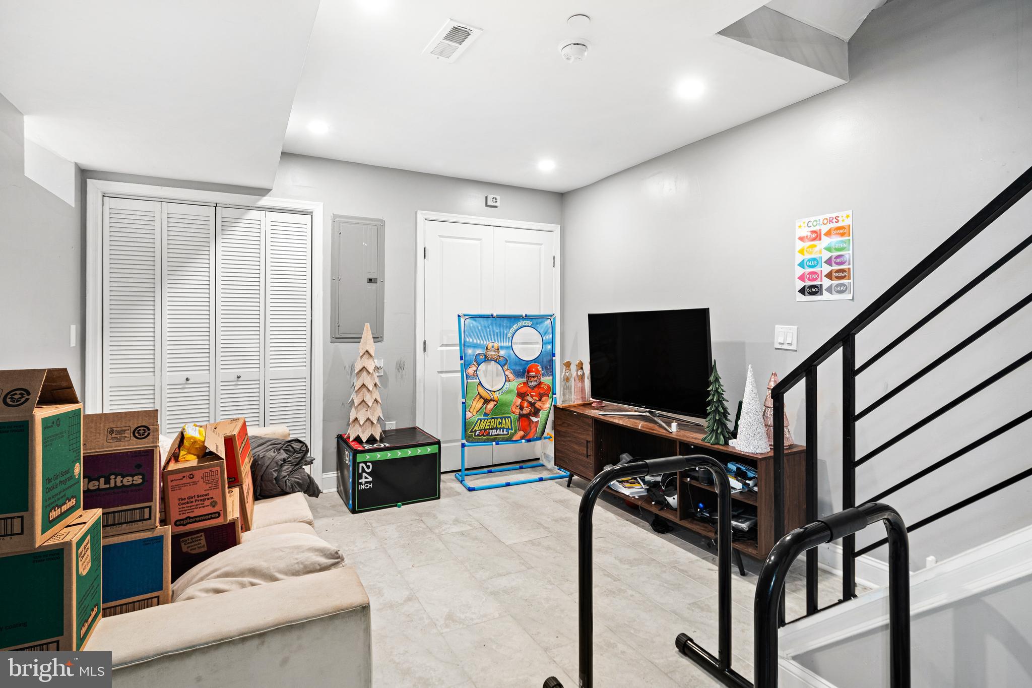 POINT BREEZE - Residential