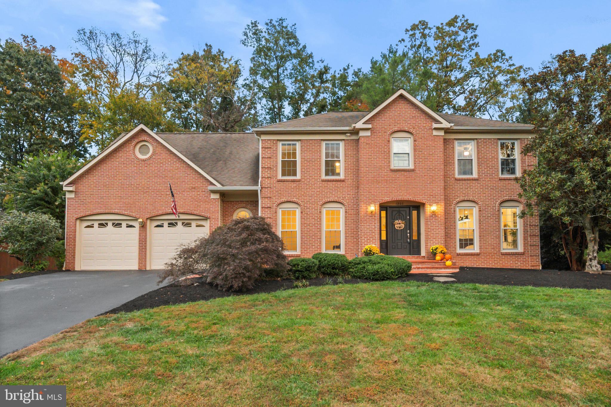 1205 CAMEO COURT