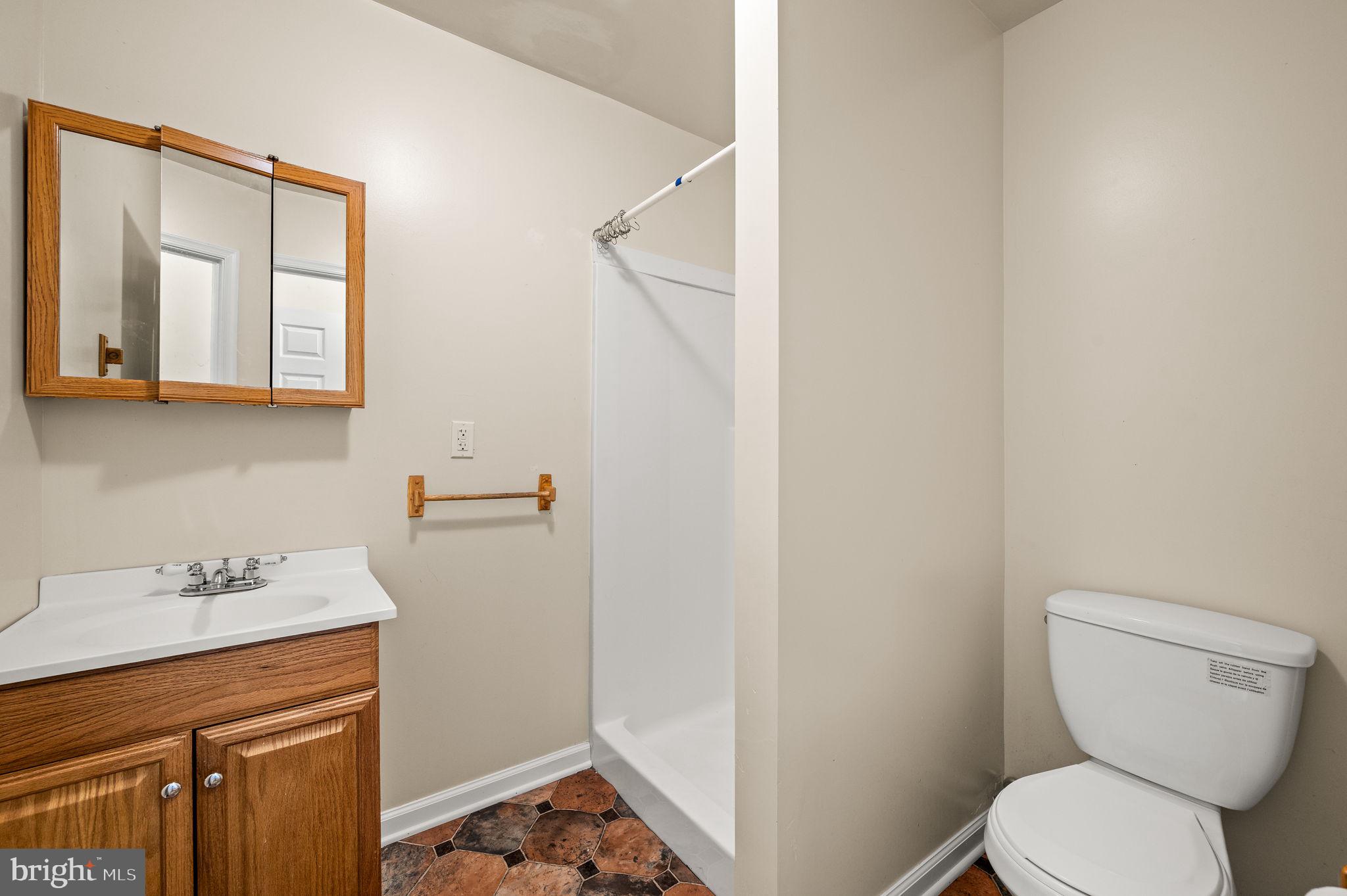 UNIVERSITY CITY - Residential Lease