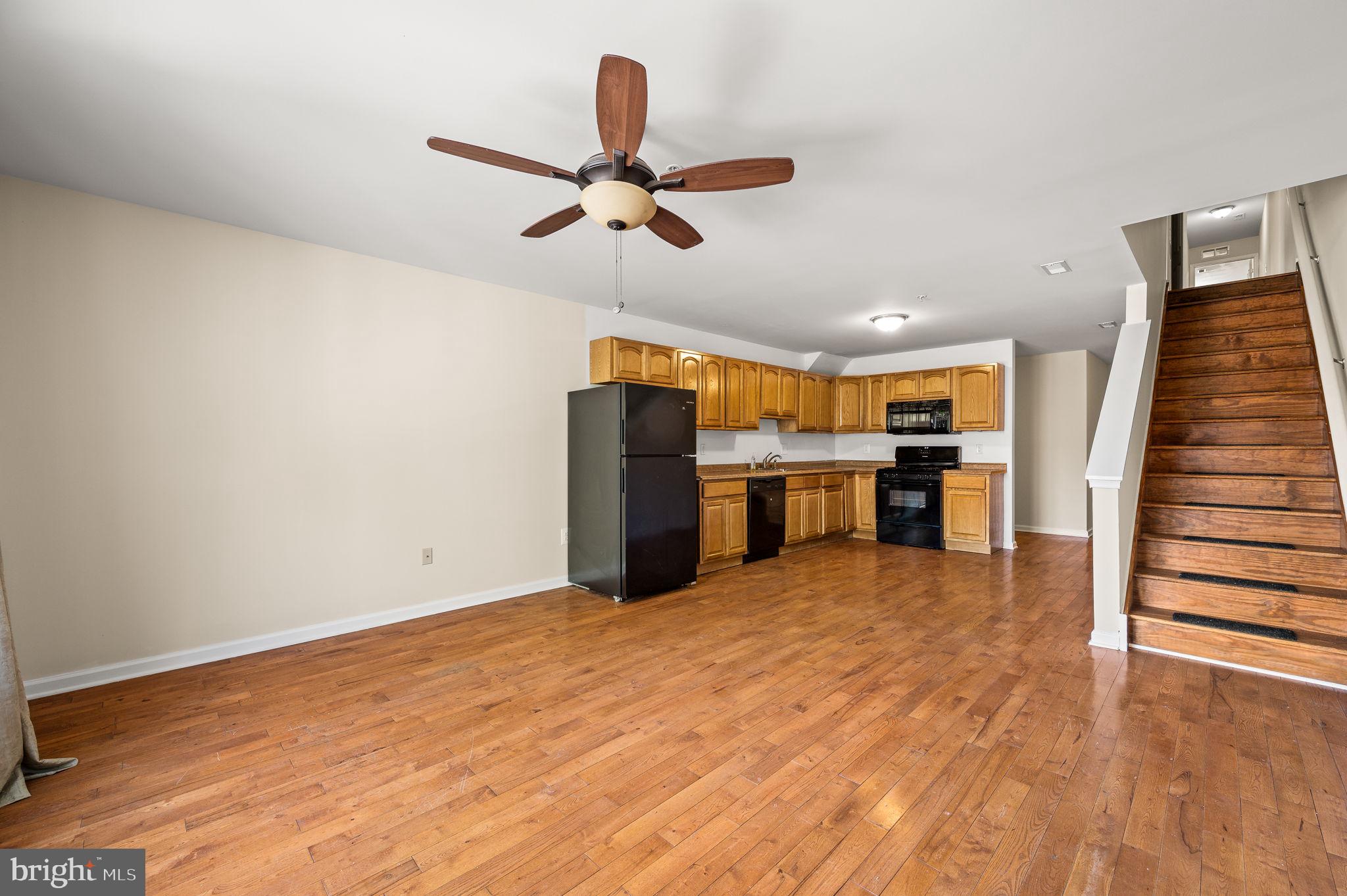 UNIVERSITY CITY - Residential Lease