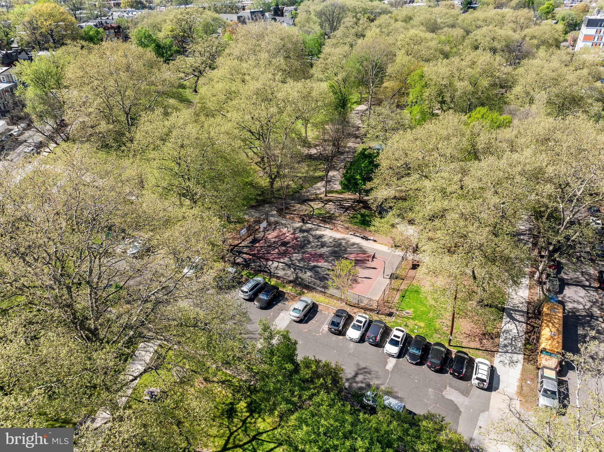 UNIVERSITY CITY - Residential Lease