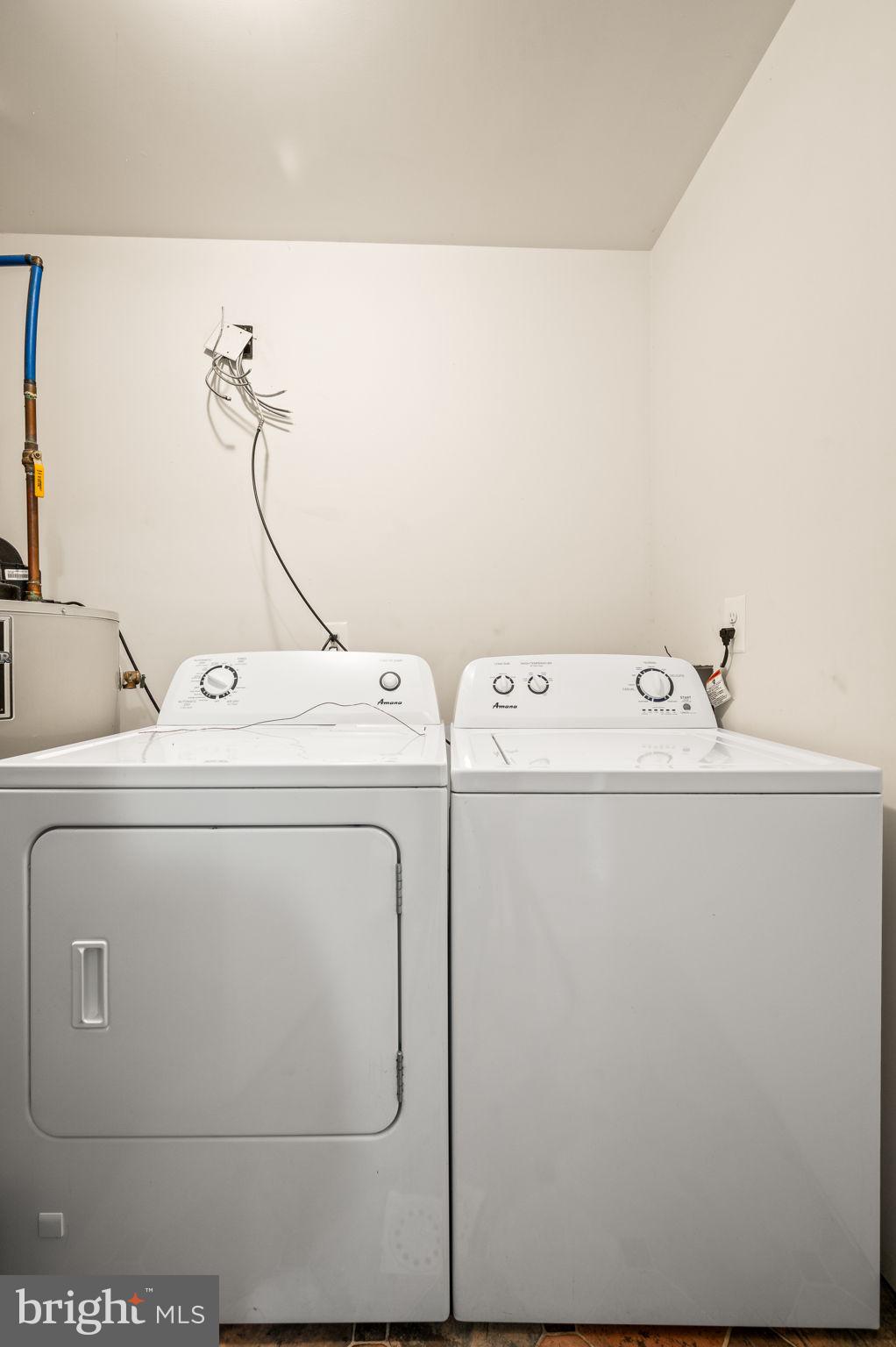 UNIVERSITY CITY - Residential Lease