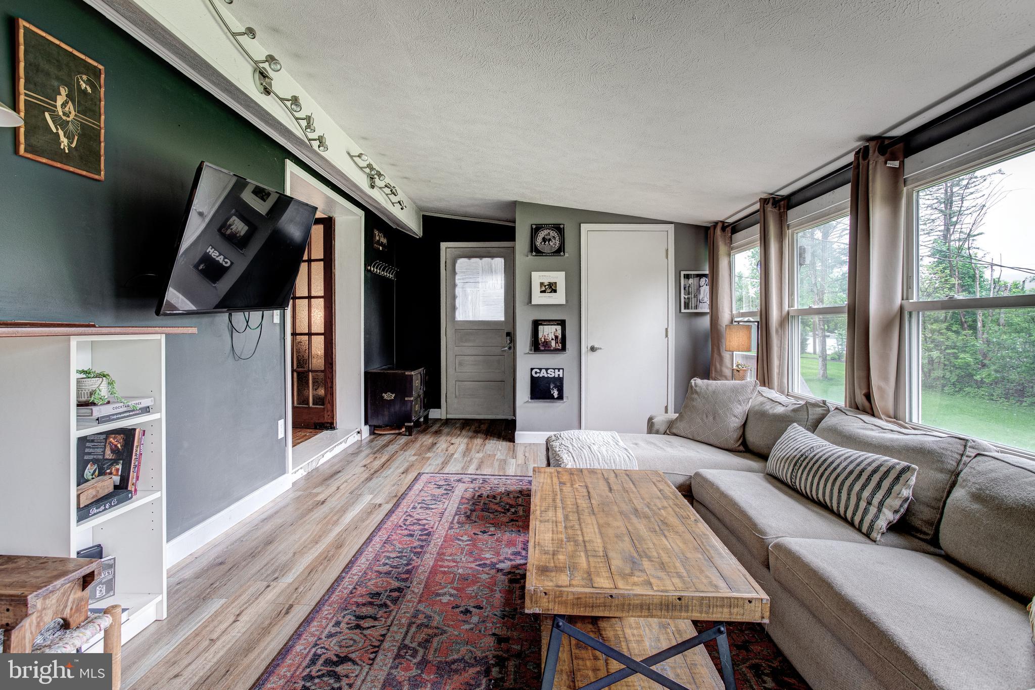 THE HILL - Residential
