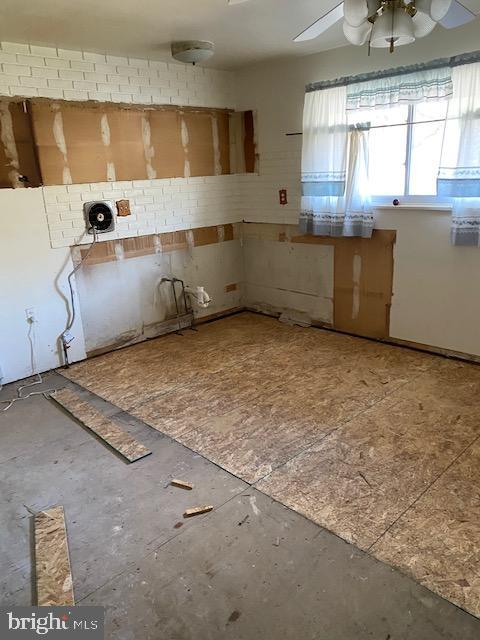 TEMPLE HILLS - Residential