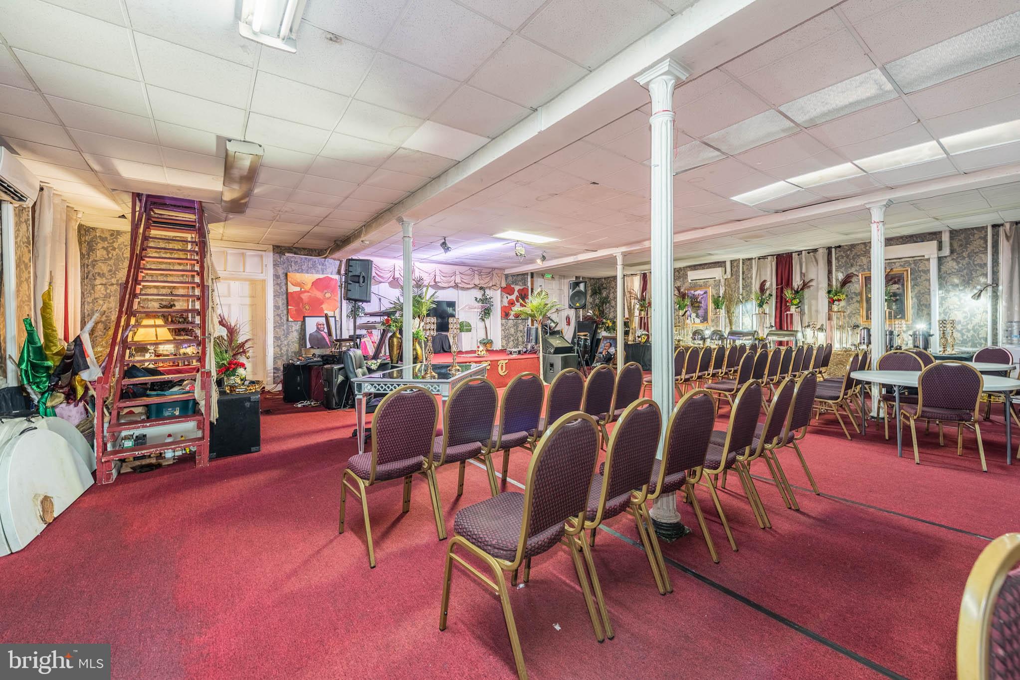WASHINGTON VILLAGE - Commercial Sale