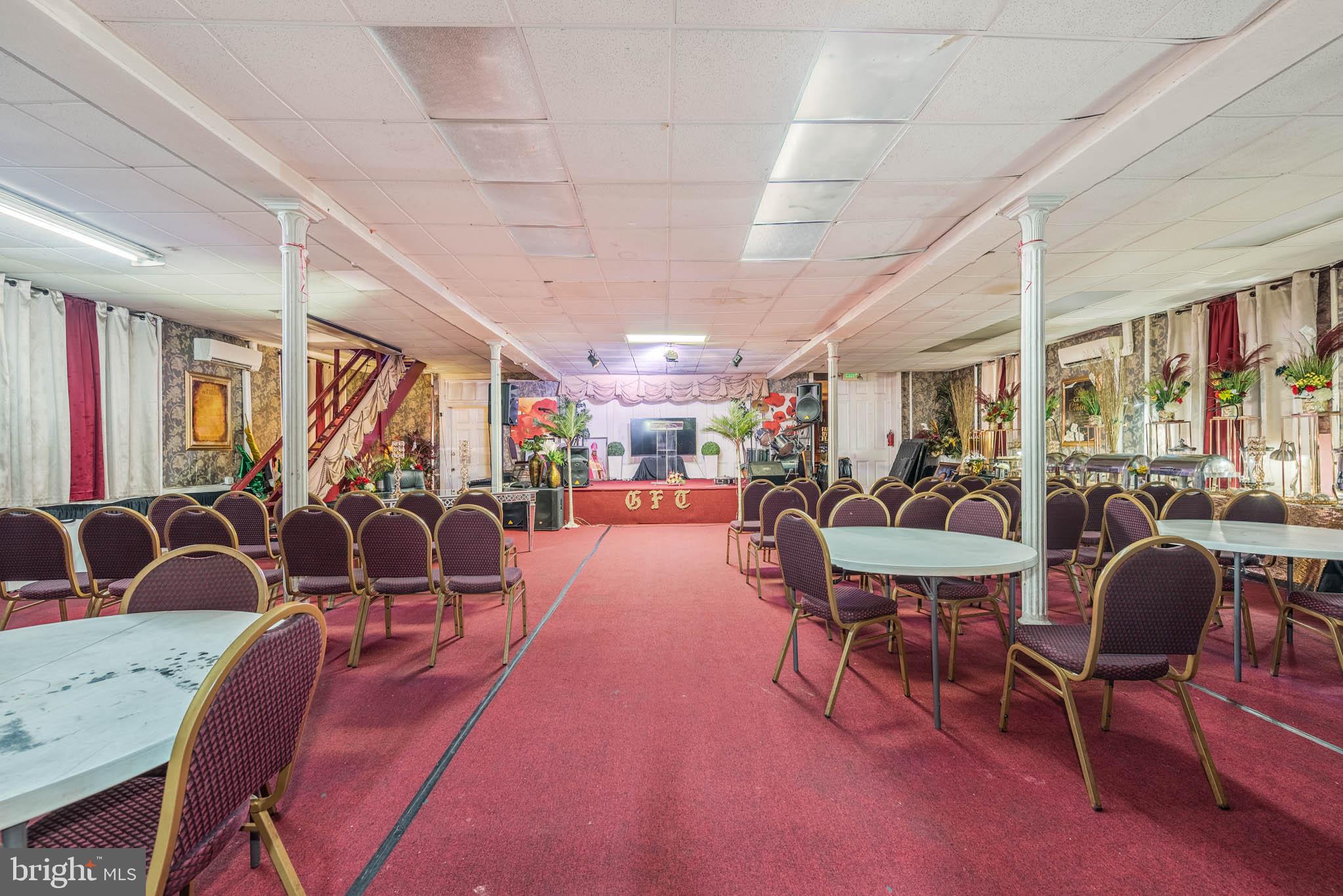 WASHINGTON VILLAGE - Commercial Sale