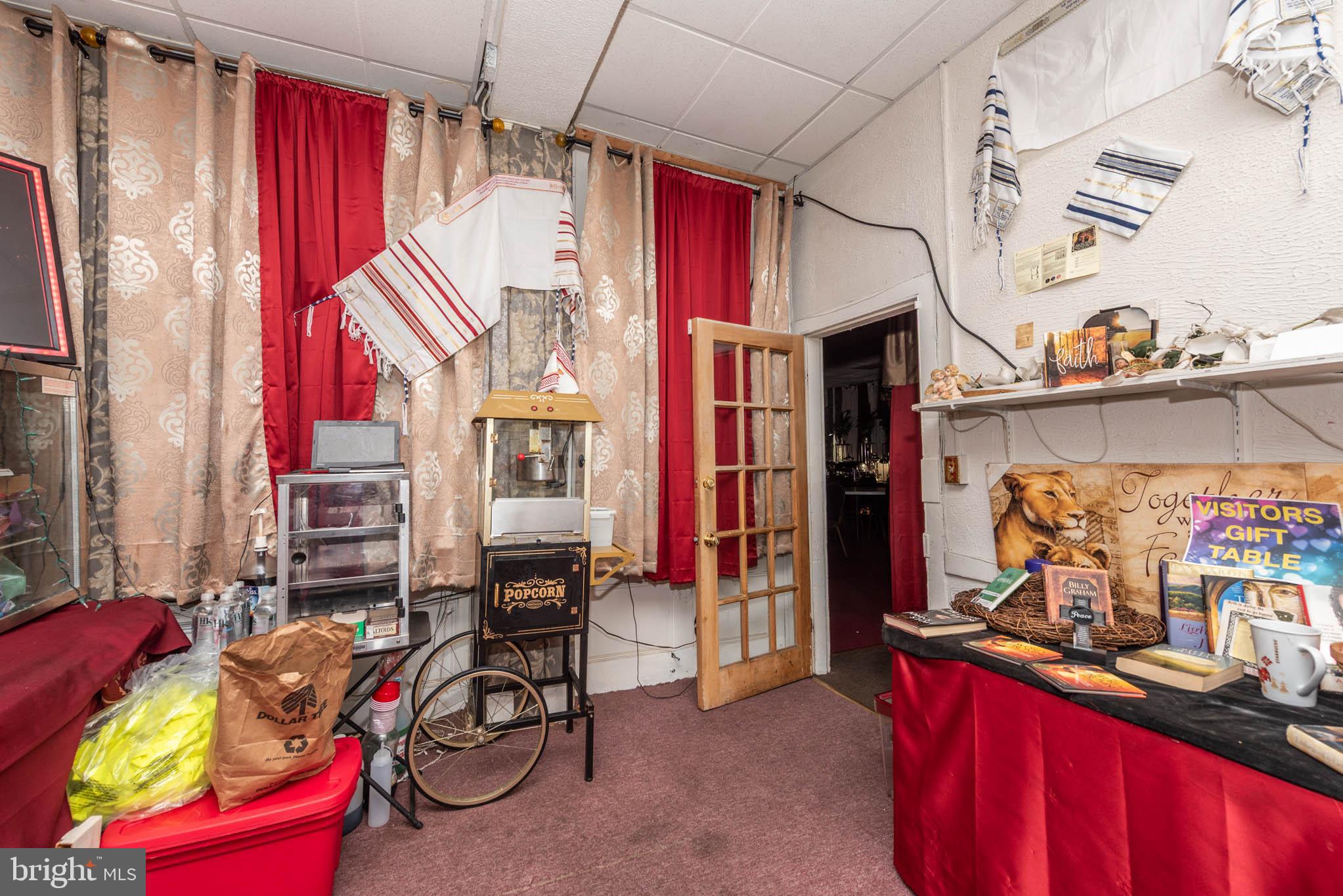 WASHINGTON VILLAGE - Commercial Sale