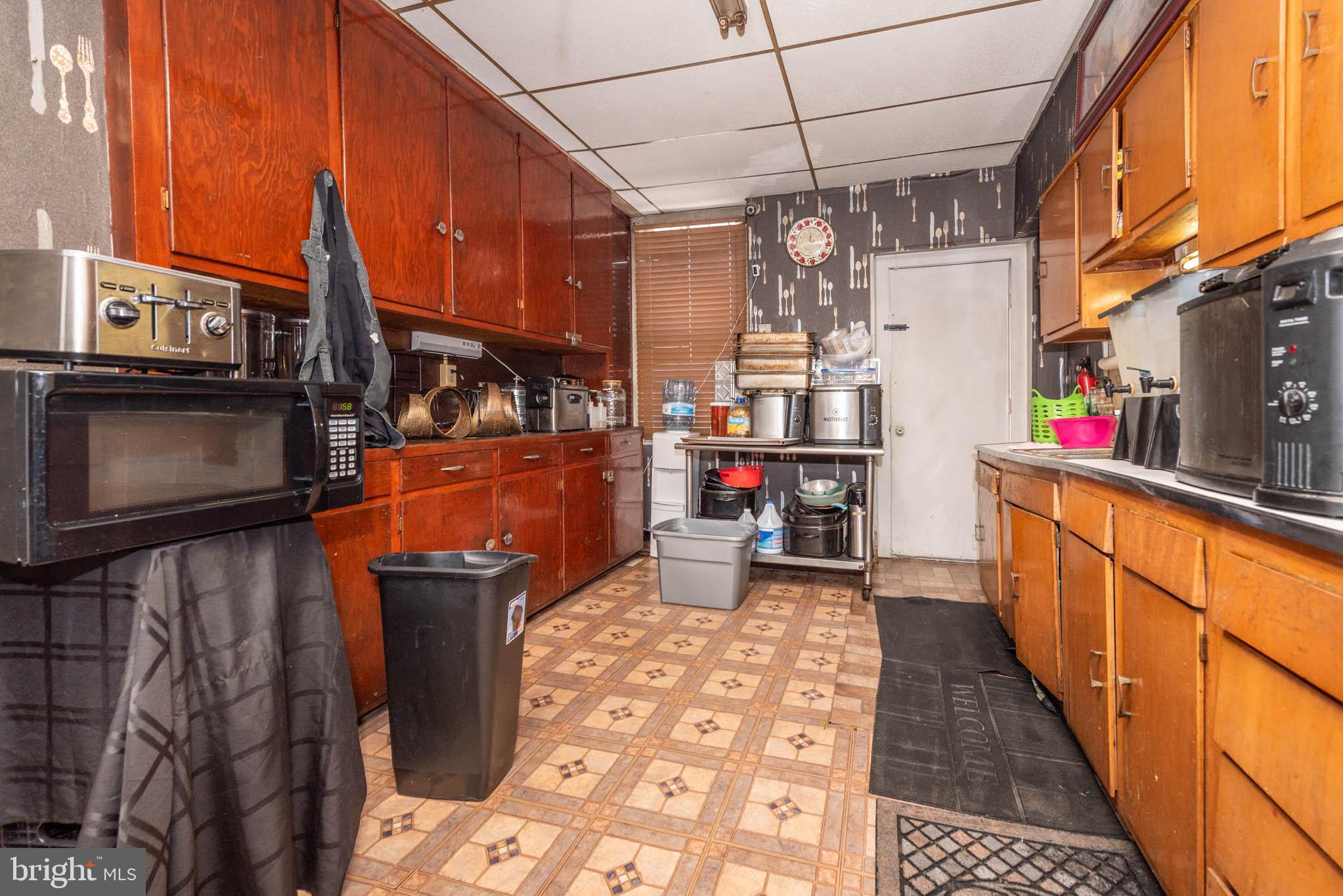 WASHINGTON VILLAGE - Commercial Sale