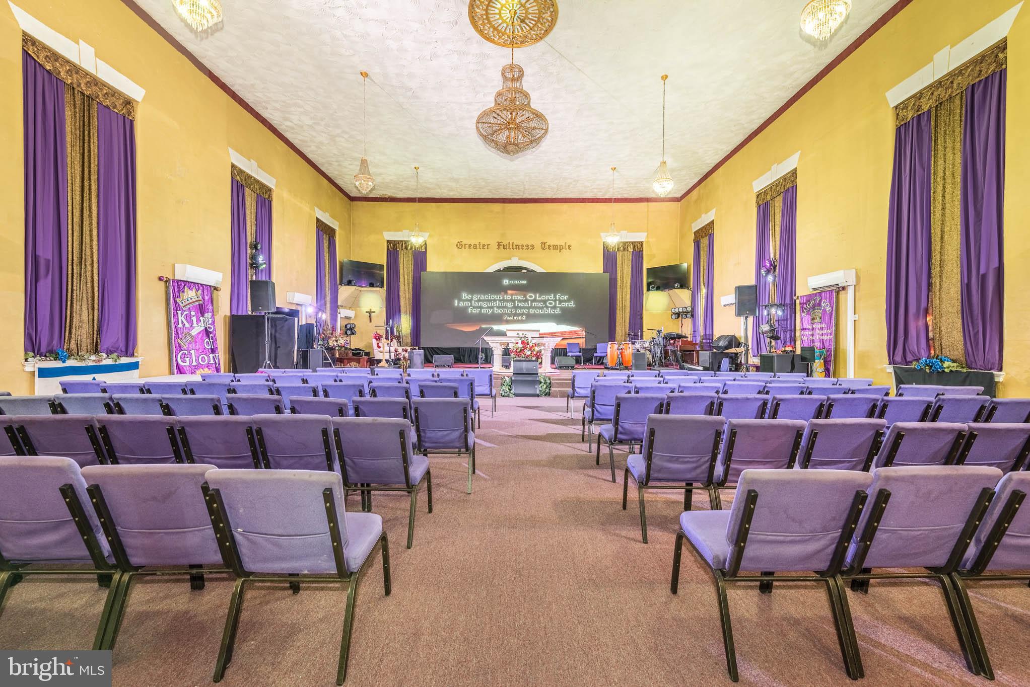 WASHINGTON VILLAGE - Commercial Sale