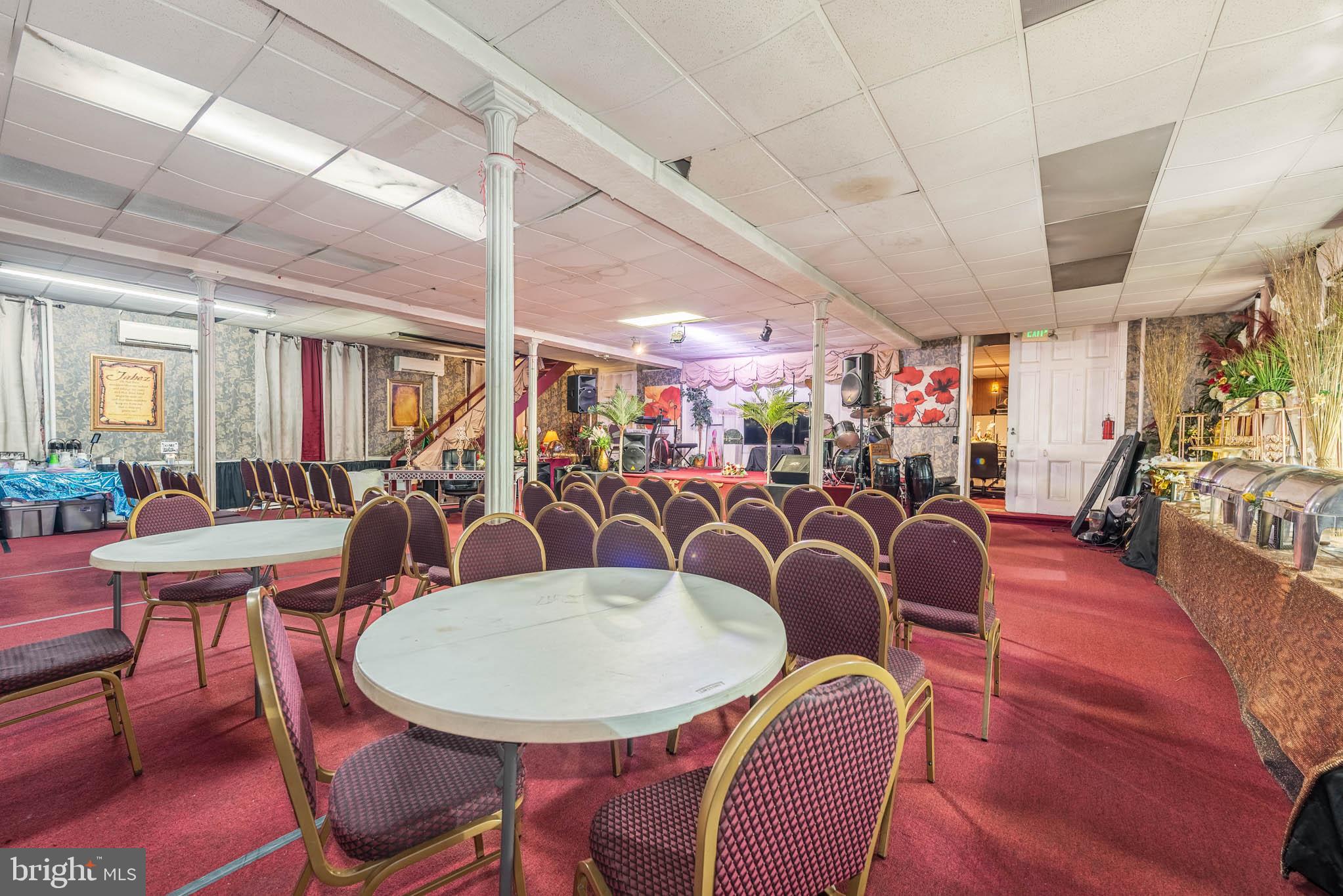WASHINGTON VILLAGE - Commercial Sale