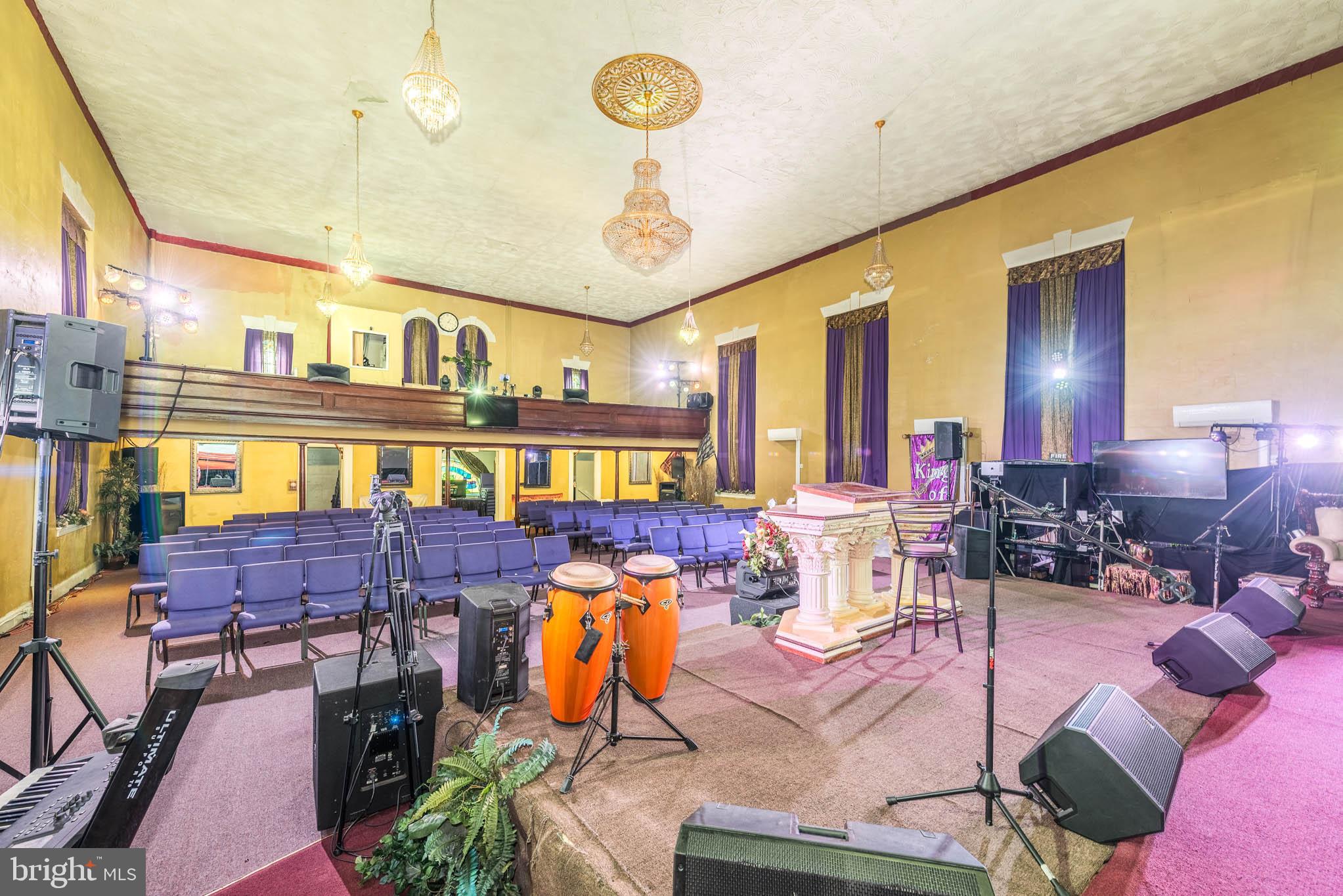 WASHINGTON VILLAGE - Commercial Sale