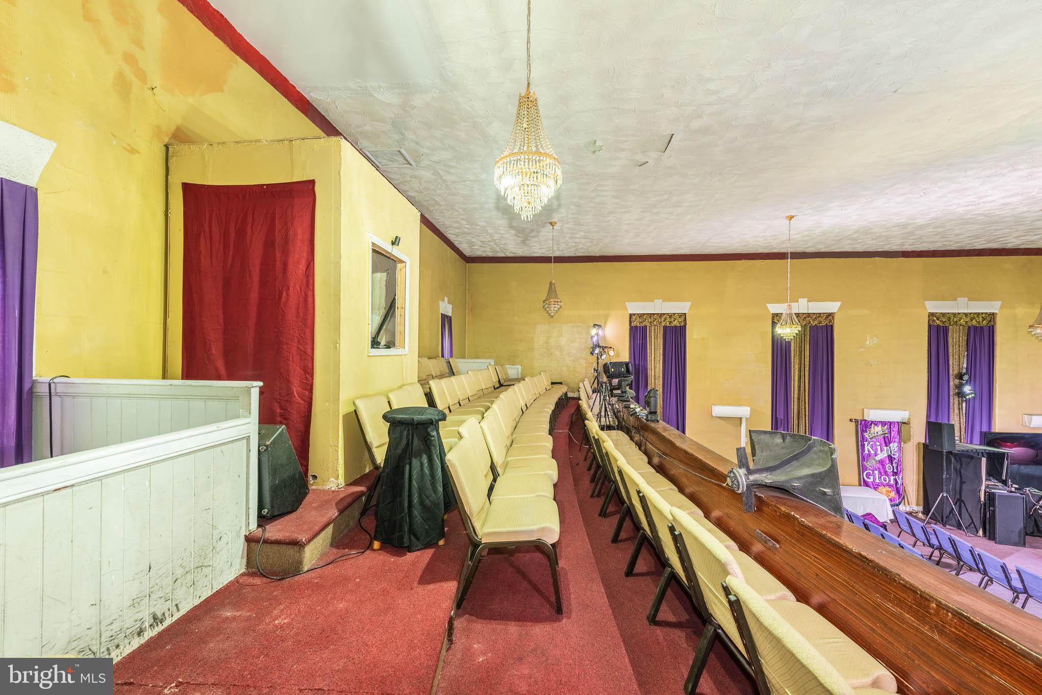 WASHINGTON VILLAGE - Commercial Sale