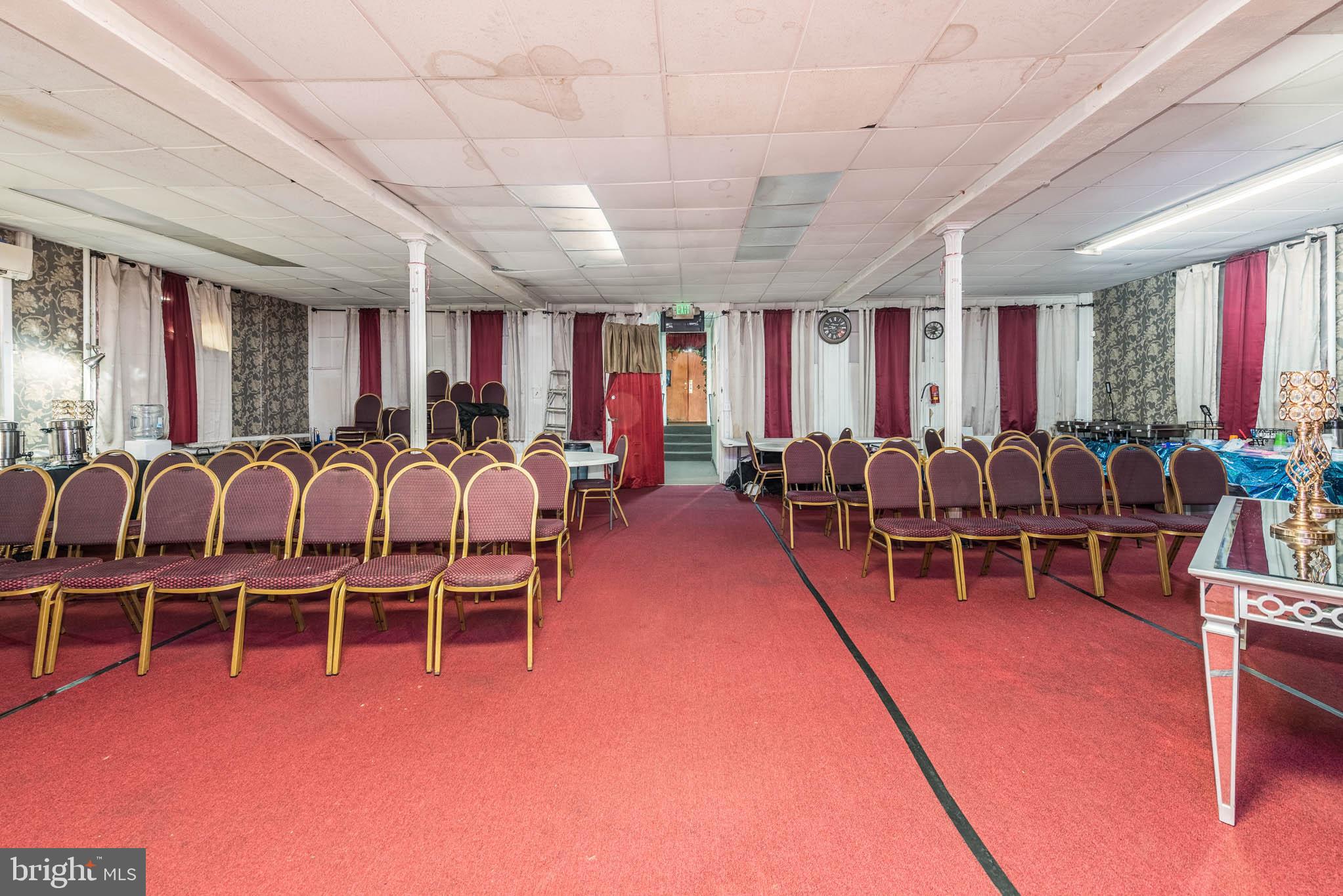 WASHINGTON VILLAGE - Commercial Sale