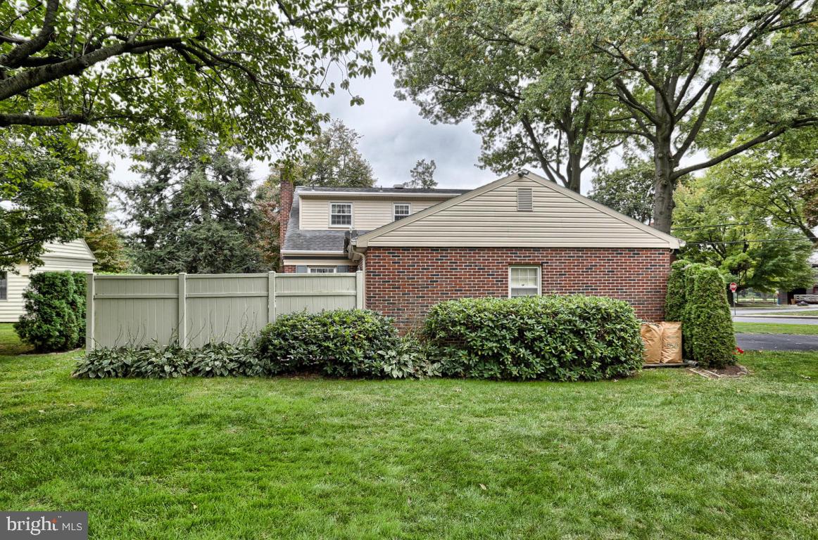 EAST PETERSBURG - Residential
