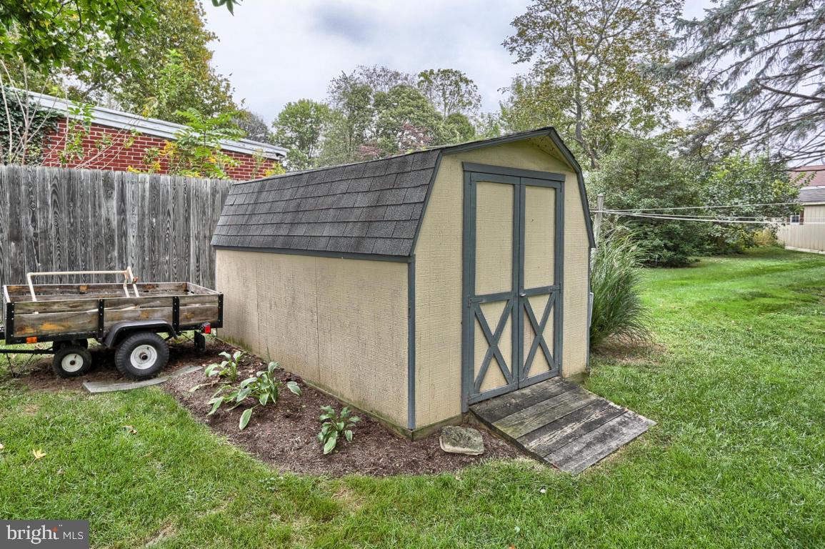 EAST PETERSBURG - Residential